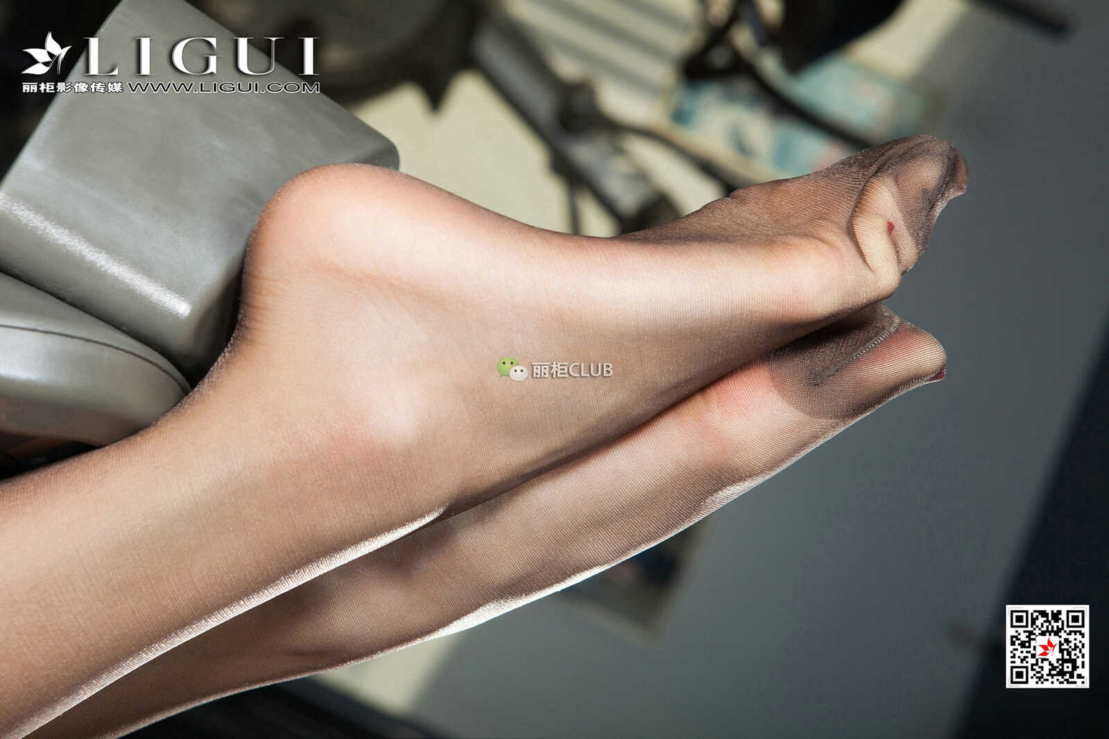 Model 桃子《健身房丝足》 [丽柜Ligui] 写真集第14张