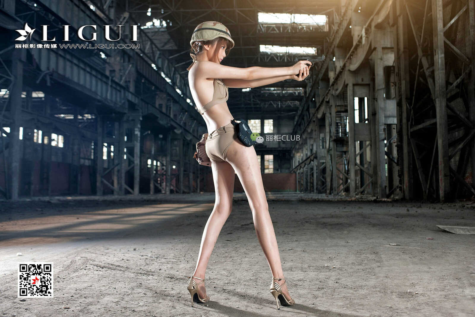 Model 黄芬《女兵美腿丝足》 [丽柜Ligui] 写真集第18张