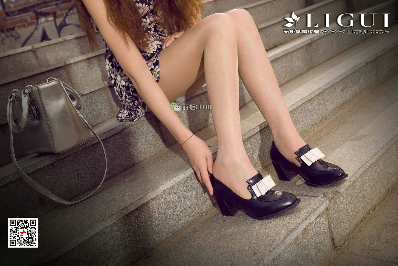 Model 允儿《连衣裙街拍美腿丝足》 [丽柜Ligui] 写第16张