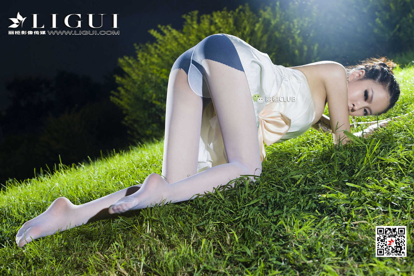 Model 雪儿《夜空白丝》 [丽柜Ligui] 写真集第17张