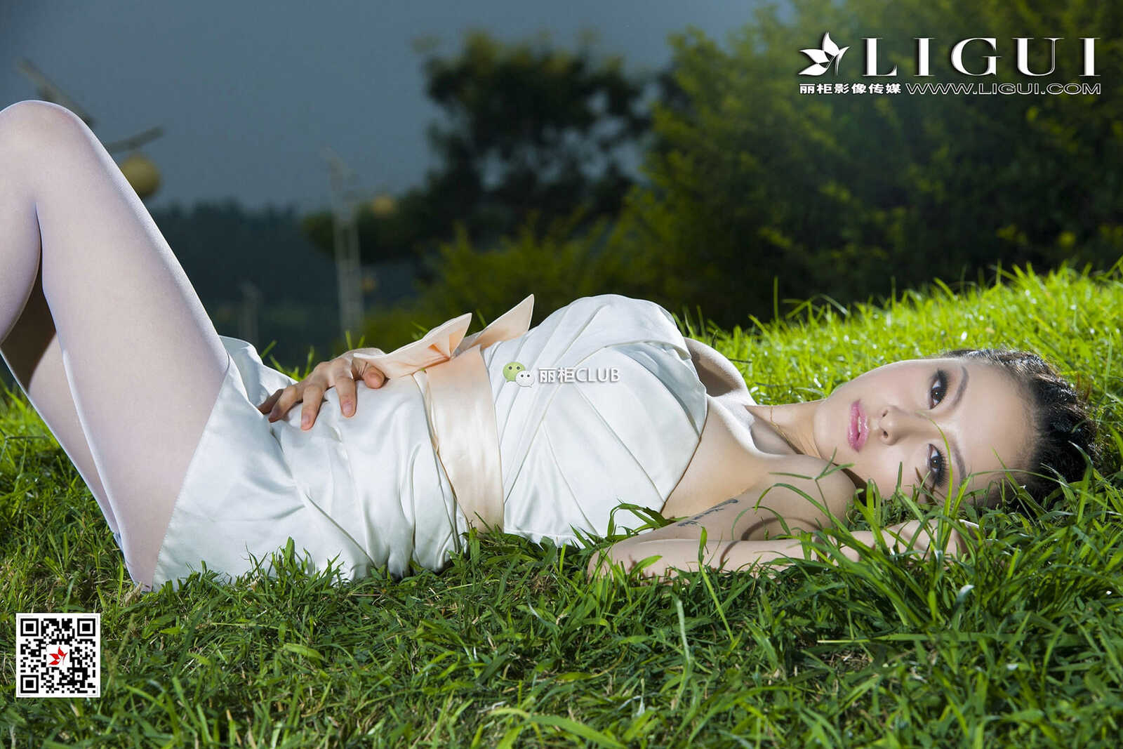 Model 雪儿《夜空白丝》 [丽柜Ligui] 写真集第16张