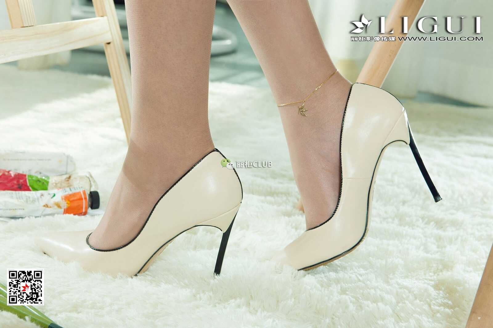 腿模敏儿《爱画画的肉丝美女》 [丽柜Ligui] 写真第6张