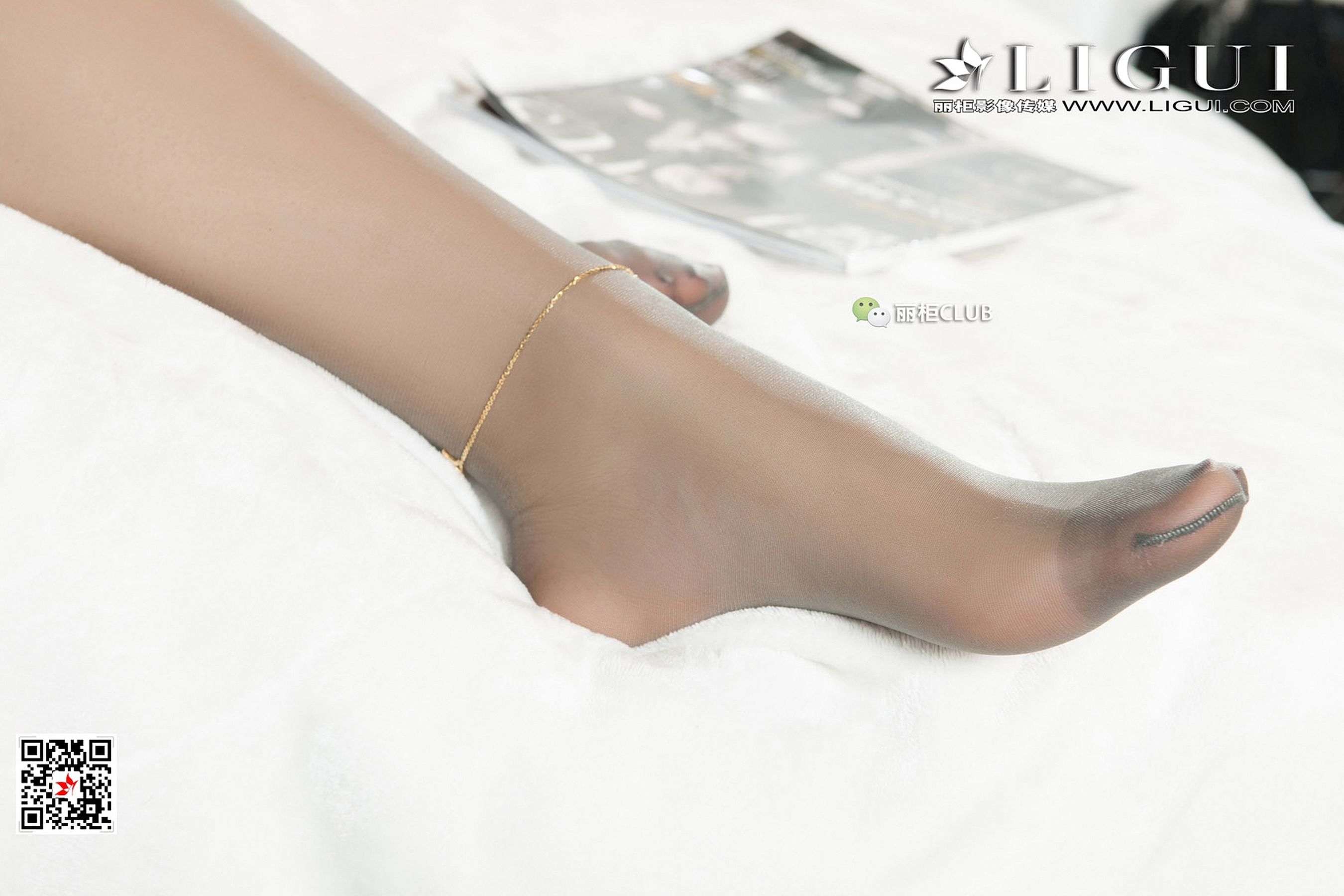 腿模伊一《灰丝高跟OL》 [丽柜Ligui] 写真集第5张