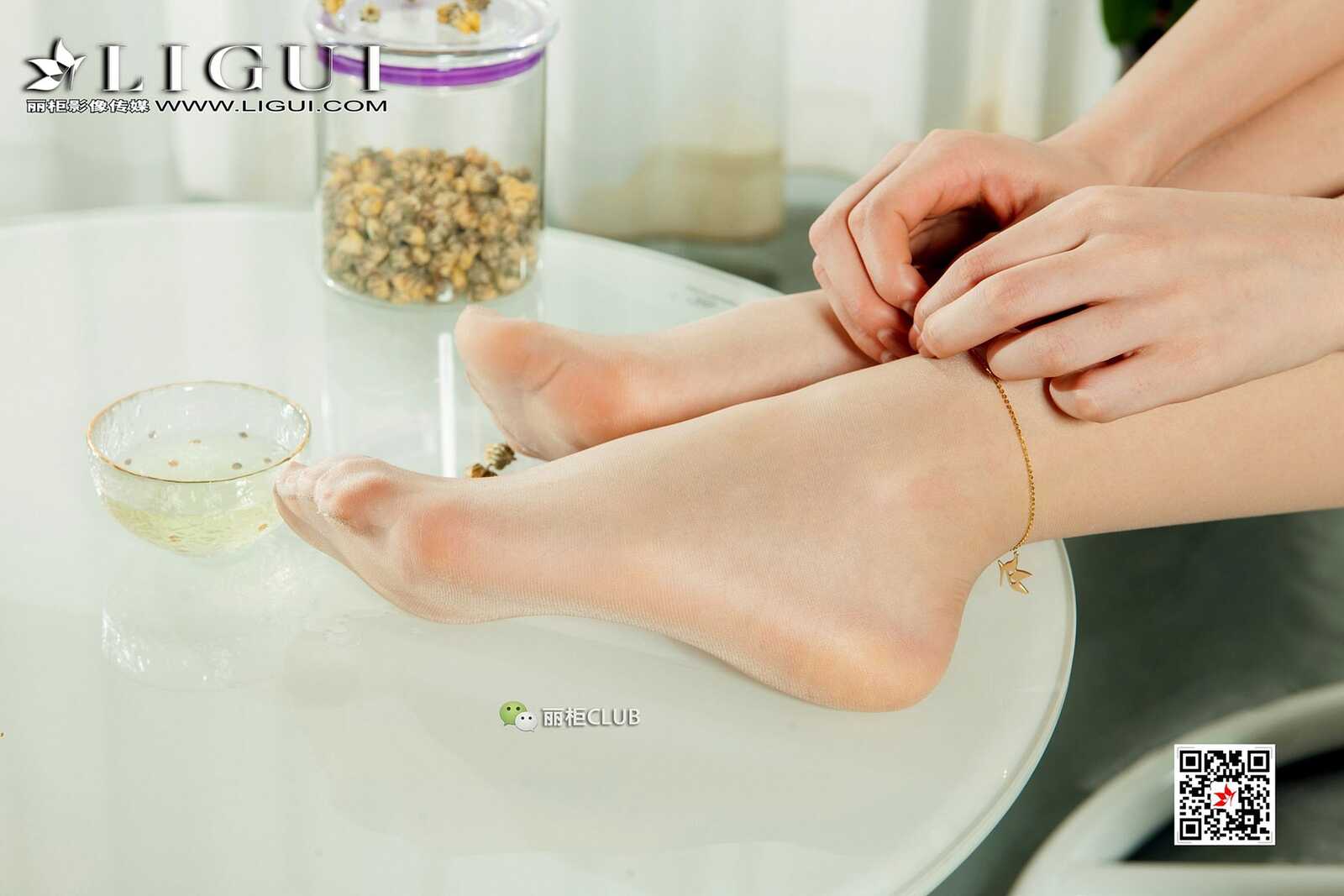 Mode 足模雪糕《吊篮椅丝足》 [丽柜Ligui] 写真集第18张