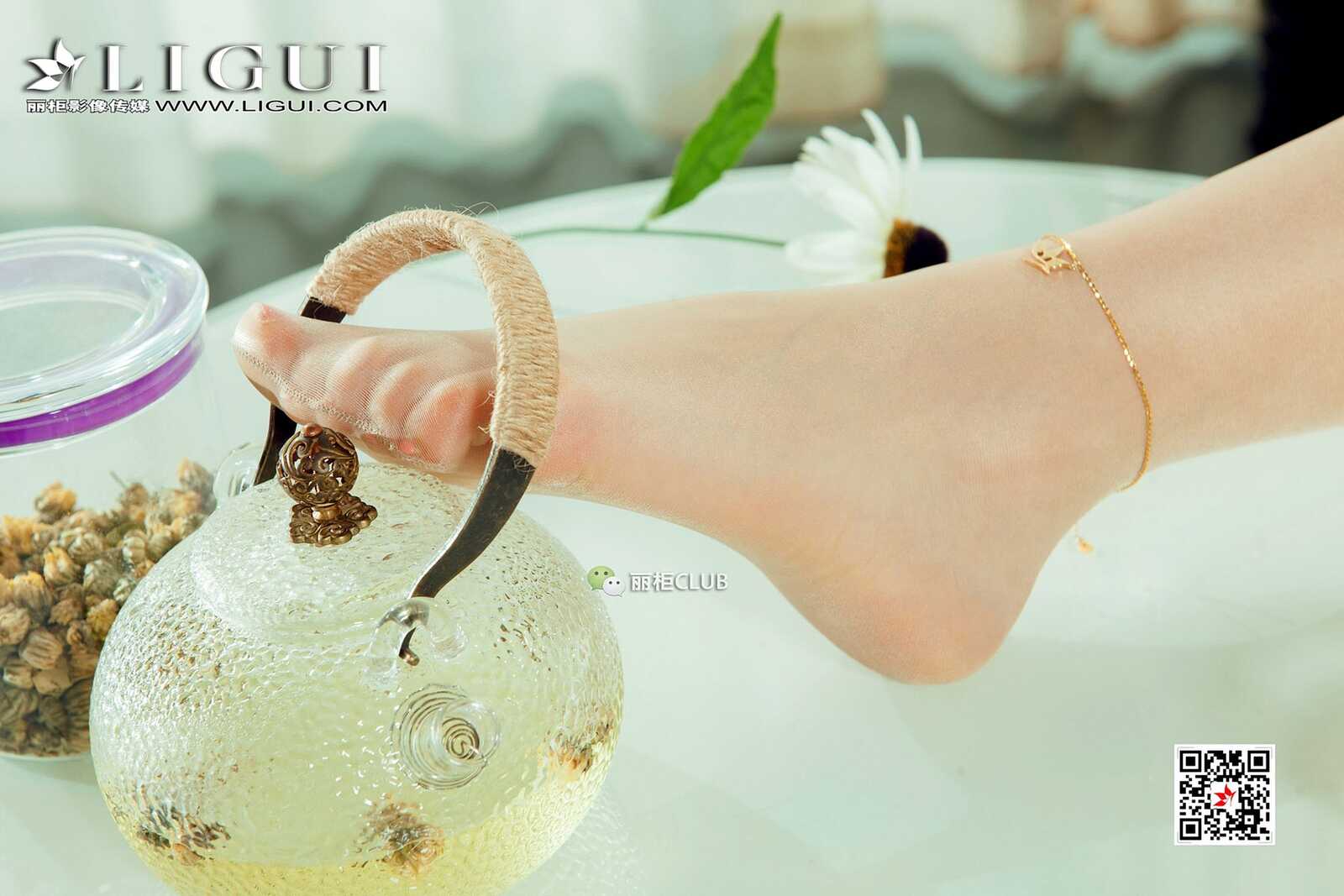 Mode 足模雪糕《吊篮椅丝足》 [丽柜Ligui] 写真集第13张