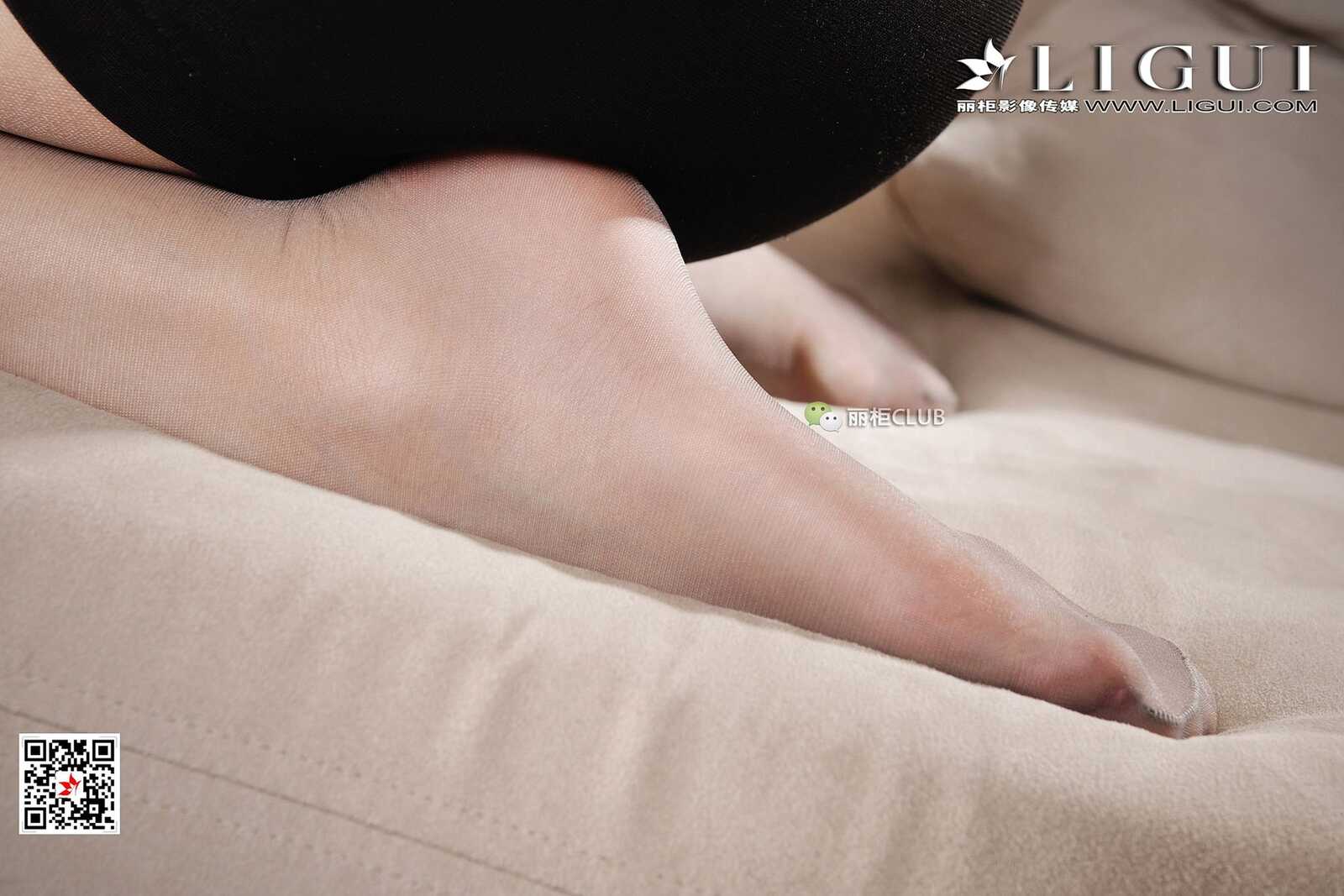 腿模可馨《OL肉丝袜》 [丽柜Ligui] 写真集第16张