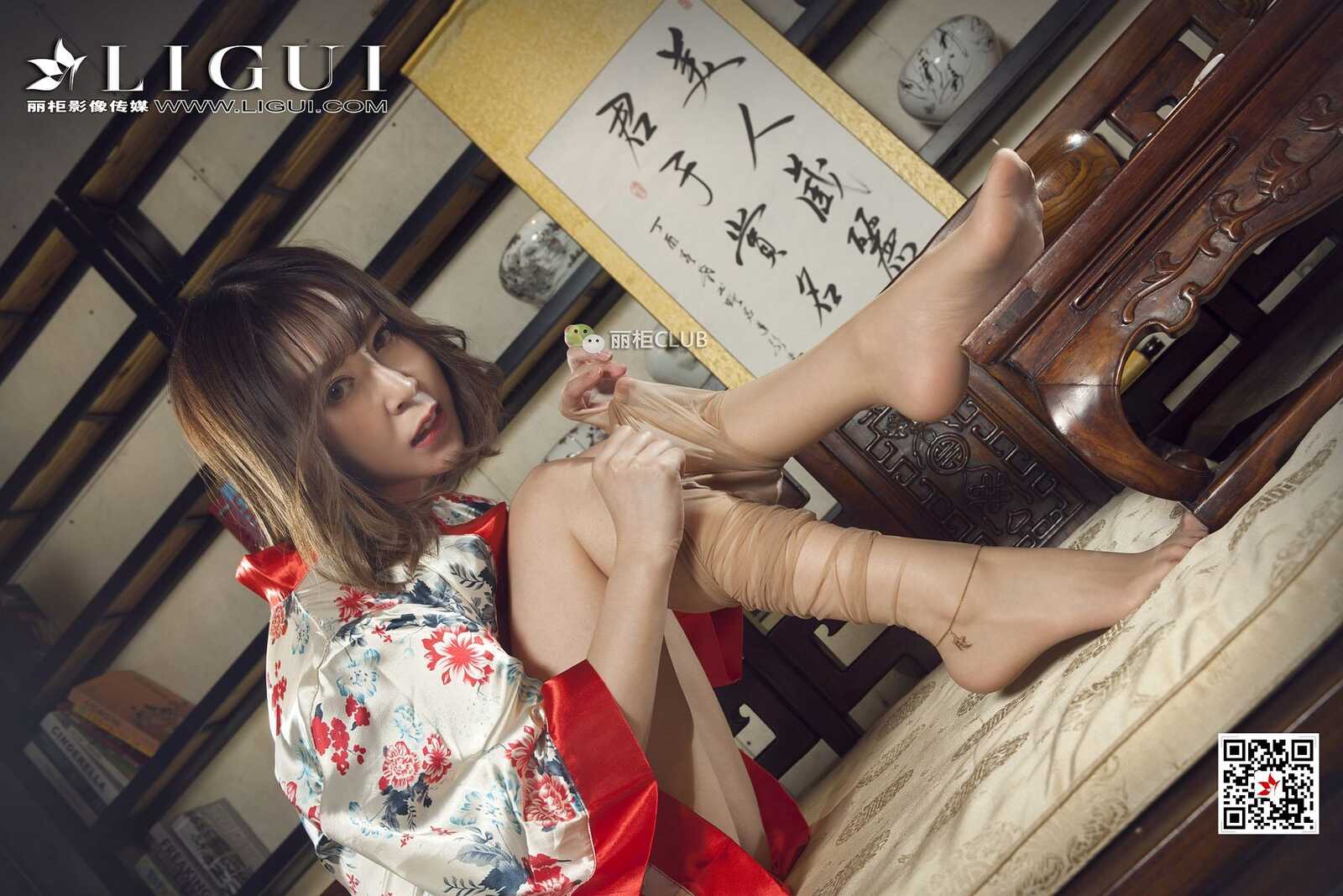 腿模Vicky《古典丝足》 [丽柜Ligui] 写真集第5张