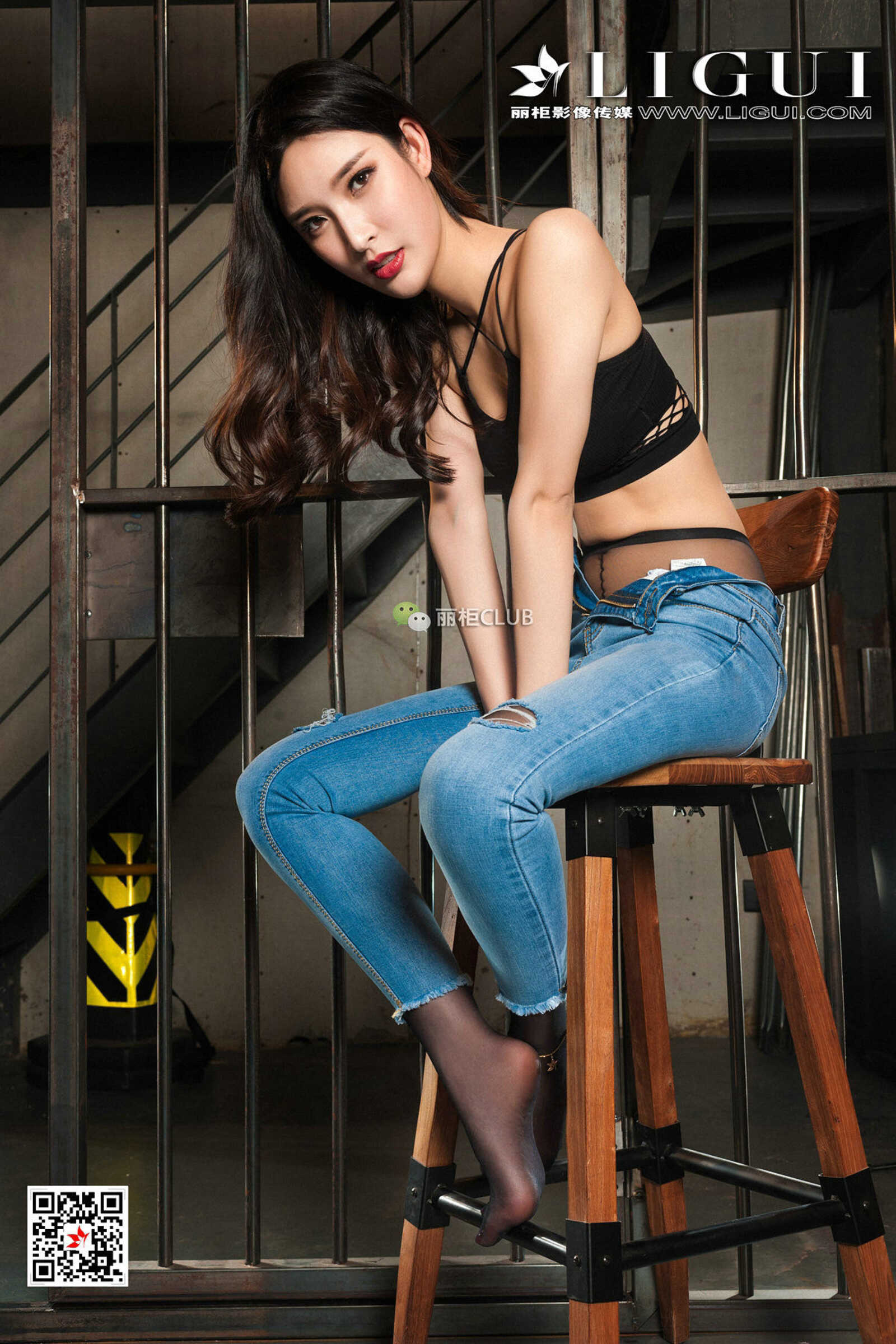 腿模雪糕《牛仔长裤配黑丝》 [丽柜Ligui] 写真集第9张