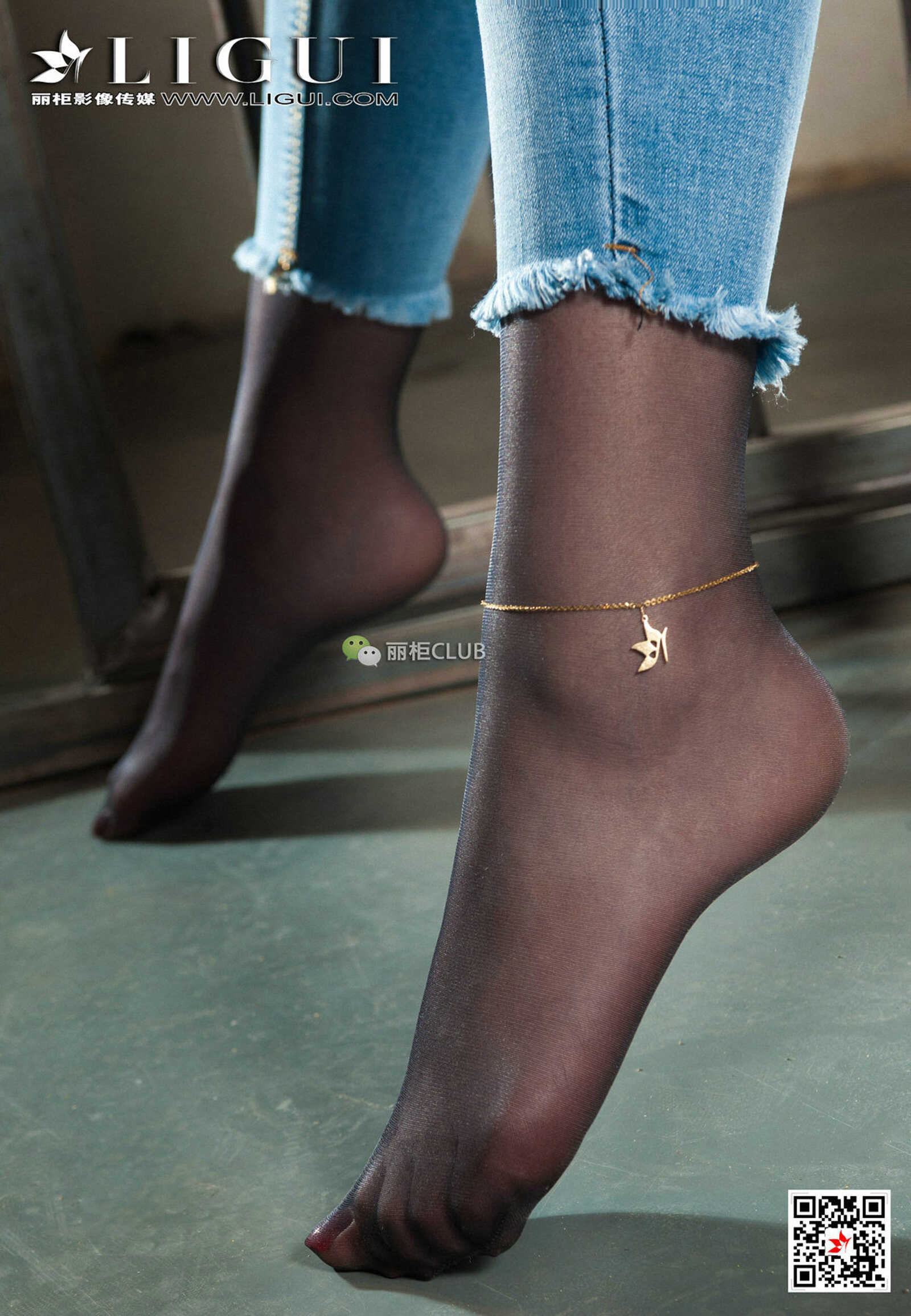 腿模雪糕《牛仔长裤配黑丝》 [丽柜Ligui] 写真集第2张