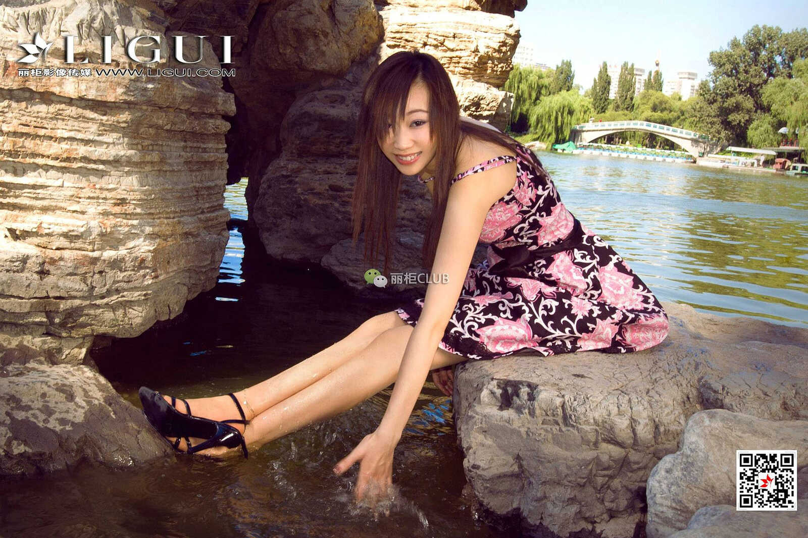 足模璐璐《公园湿足》 [丽柜Ligui] 写真集第14张