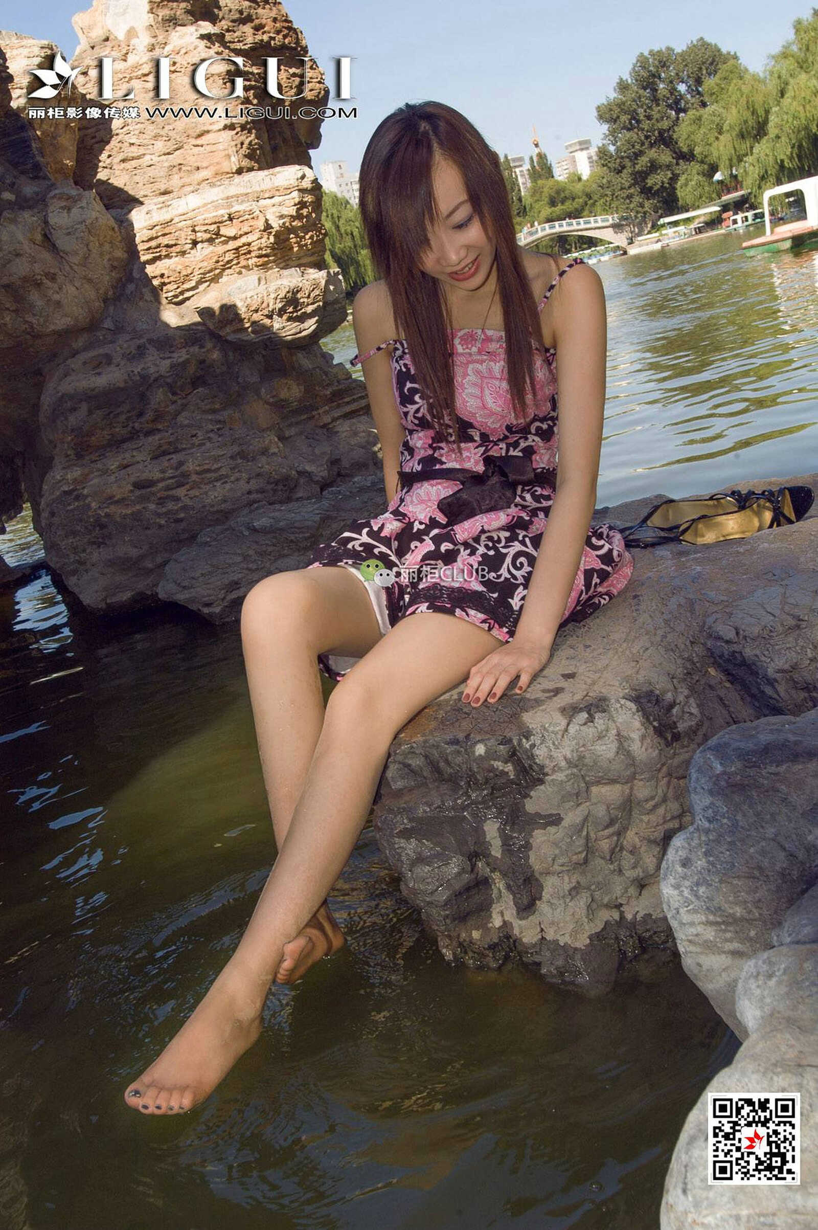 足模璐璐《公园湿足》 [丽柜Ligui] 写真集第11张