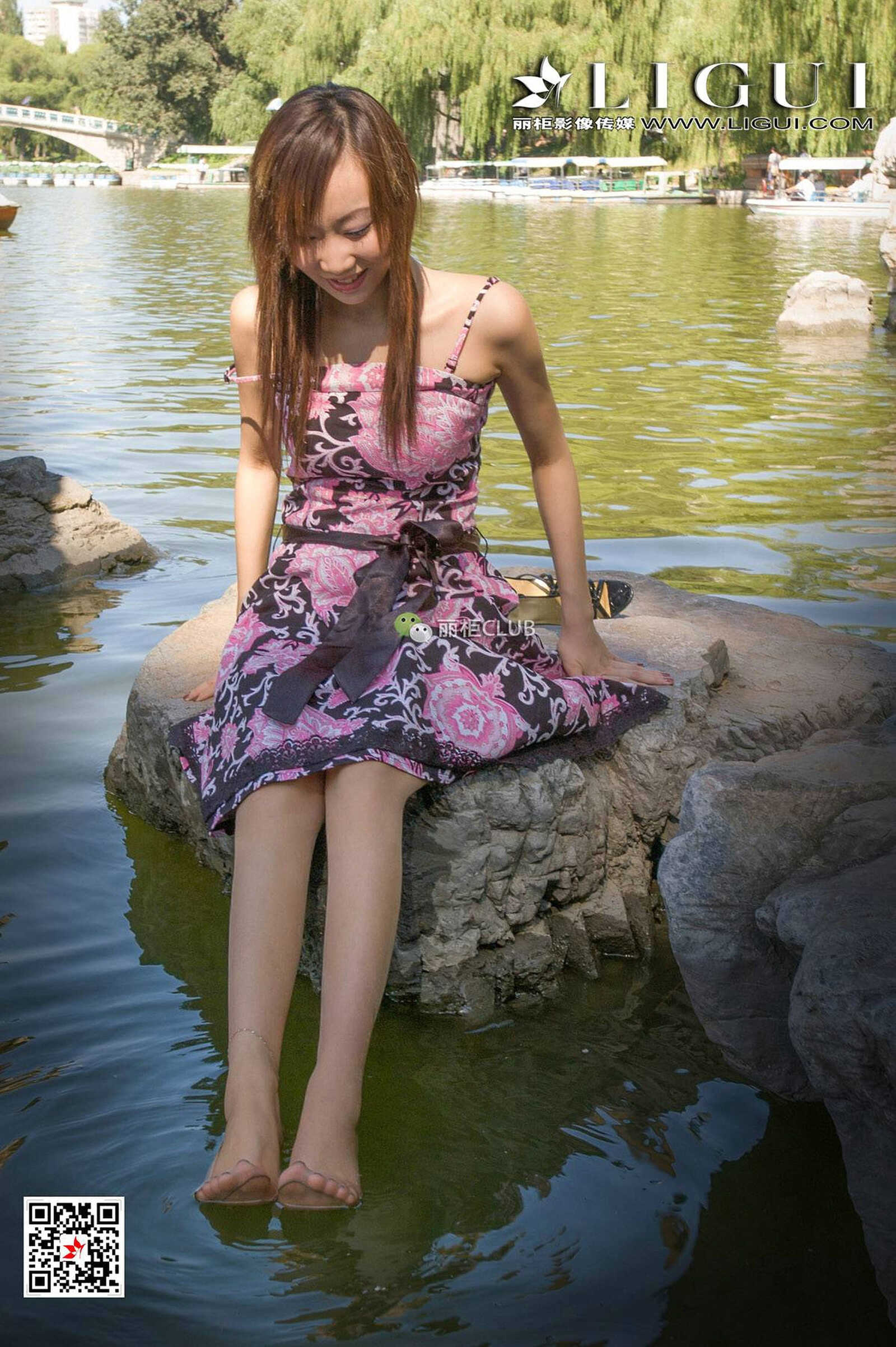 足模璐璐《公园湿足》 [丽柜Ligui] 写真集第9张