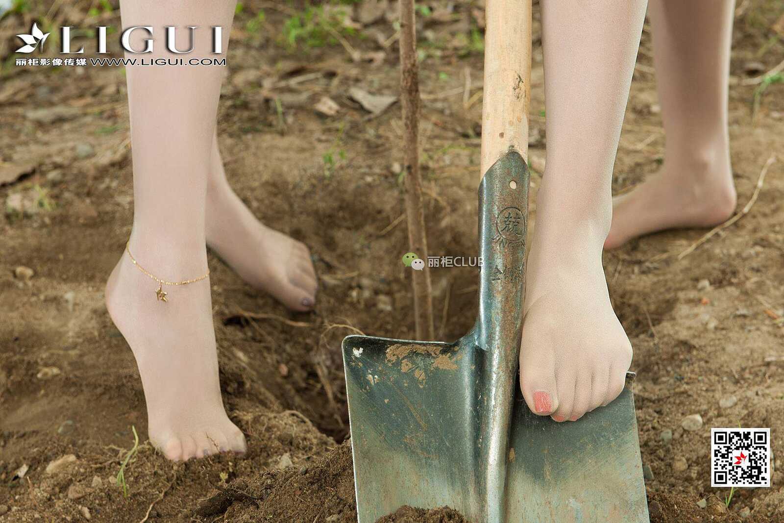 腿模雪糕&amp;amp;筱筱《户外丝足》 [丽柜LIGUI] 美腿丝第11张