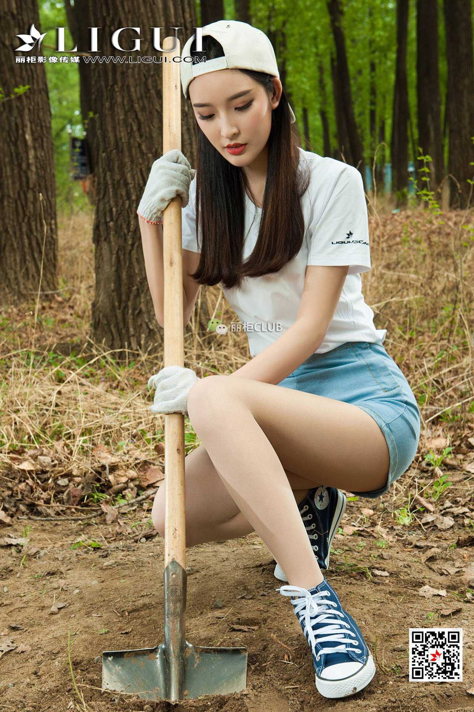 腿模雪糕&amp;amp;筱筱《户外丝足》 [丽柜LIGUI] 美腿丝第7张