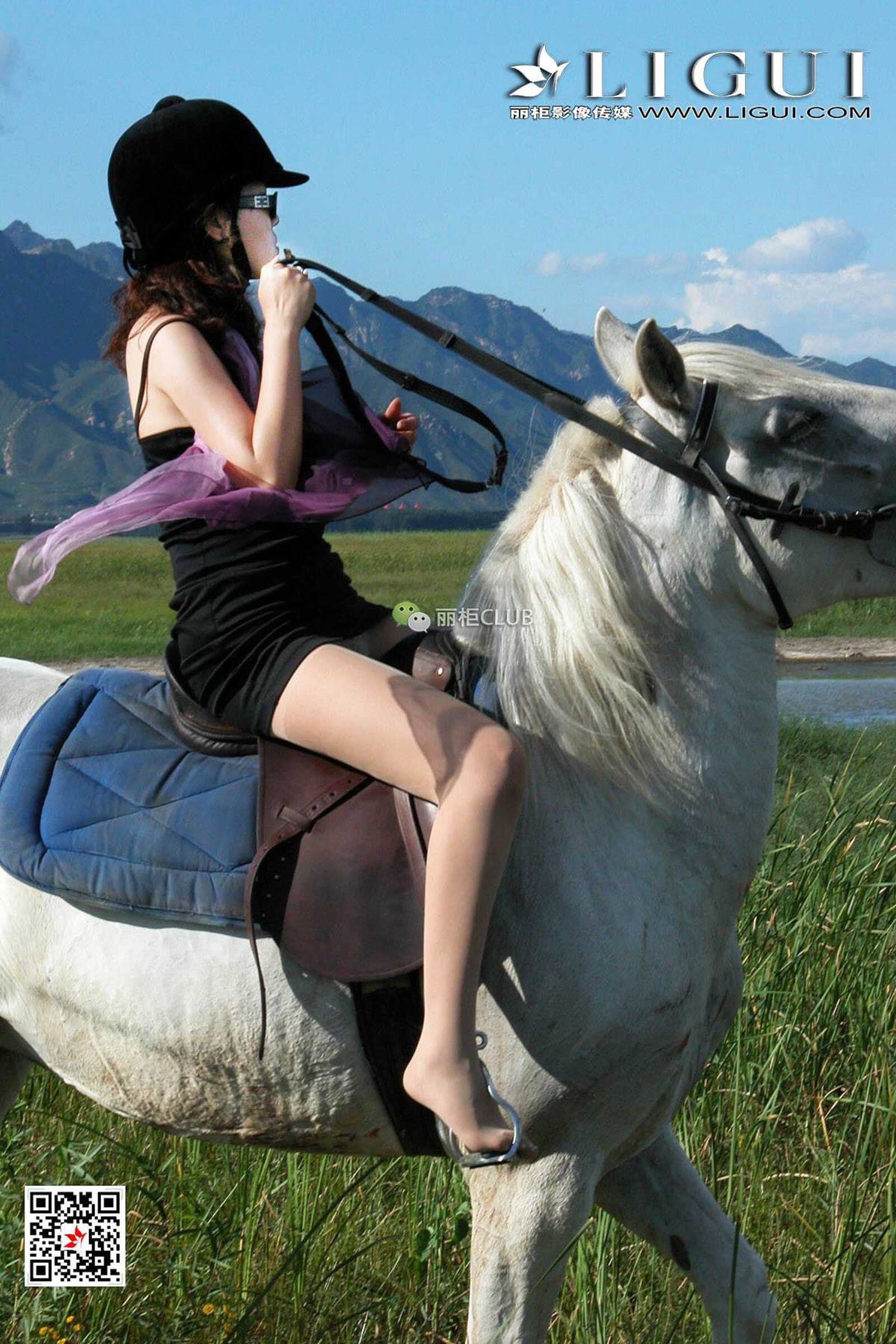 腿模丝高《白马女郎美丝》 [丽柜LIGUI] 美腿丝足第7张
