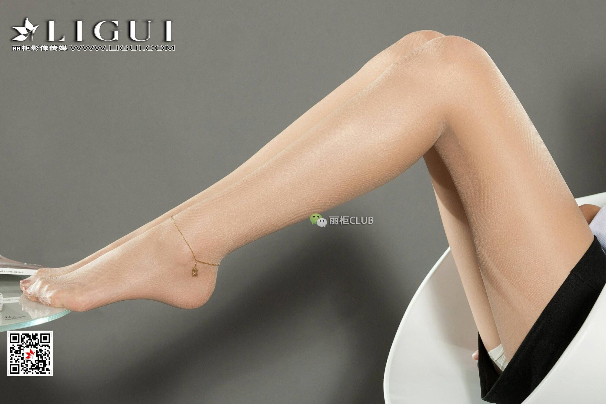 王炜炜《肉丝高跟OL》 [丽柜Ligui] 网络丽人 美腿第14张