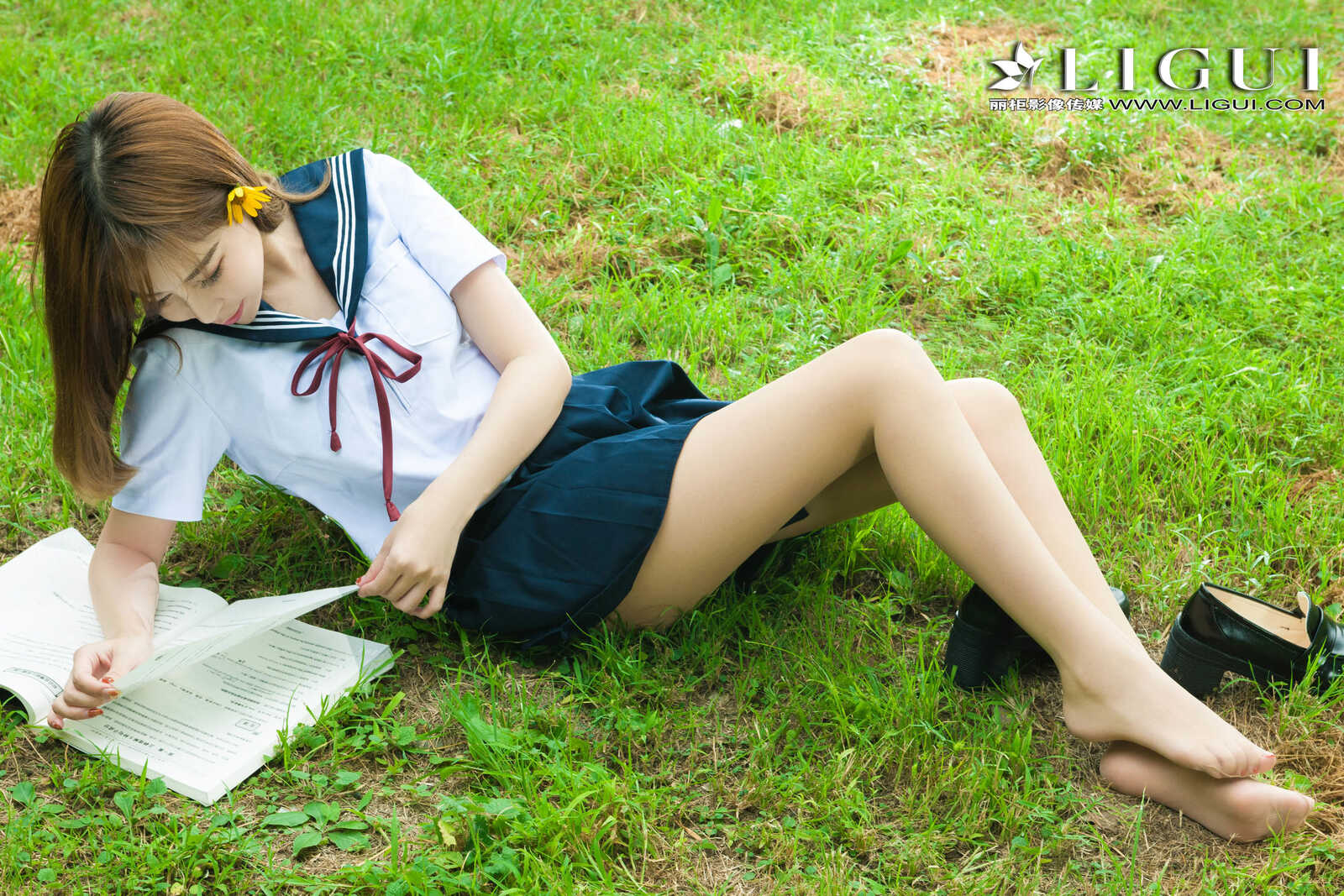 足模Vicky《校花玉足》 [丽柜Ligui] 写真集第1张