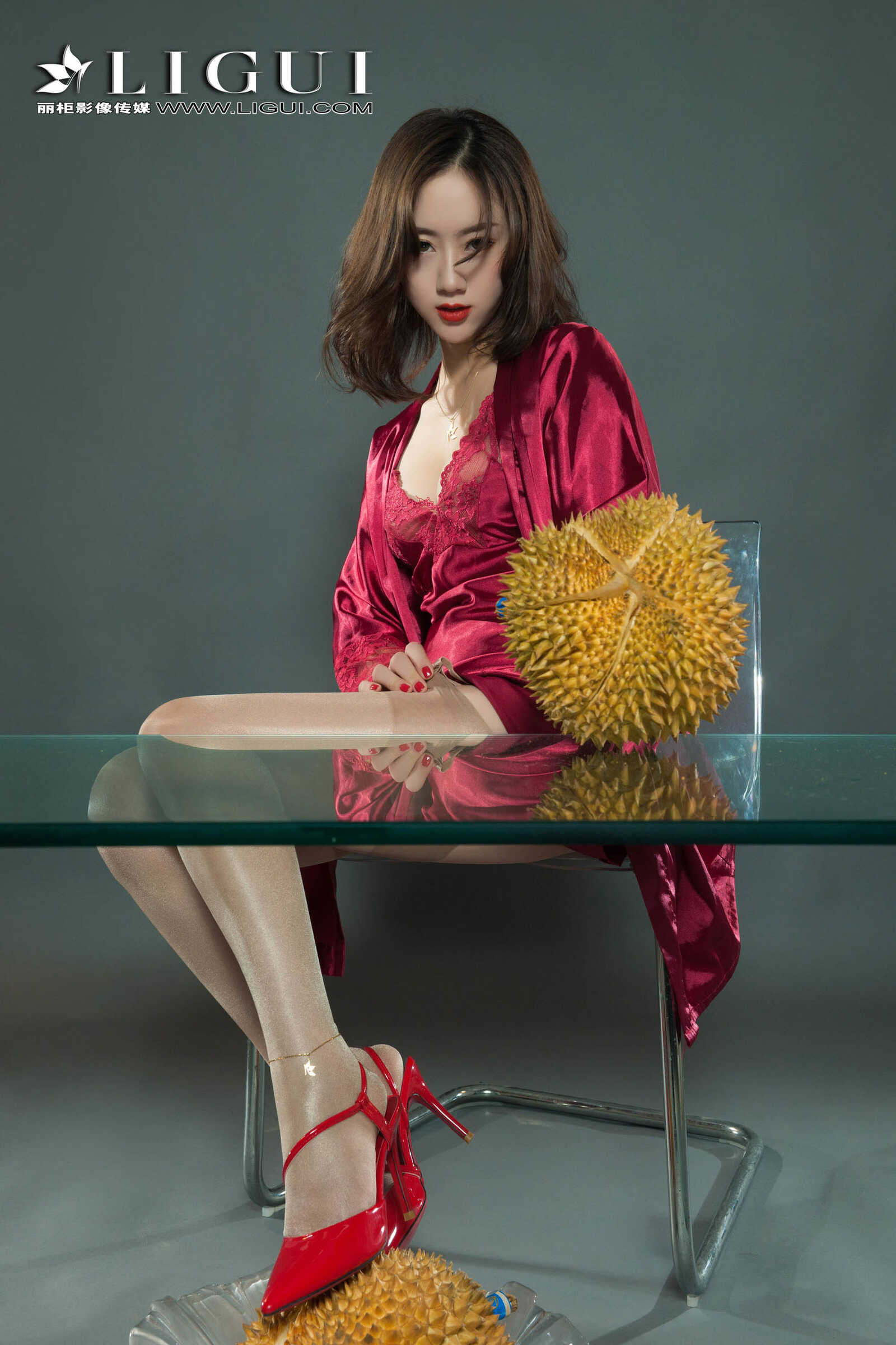 足模然然《榴莲丝袜少妇》 [丽柜Liguil] 写真集第12张