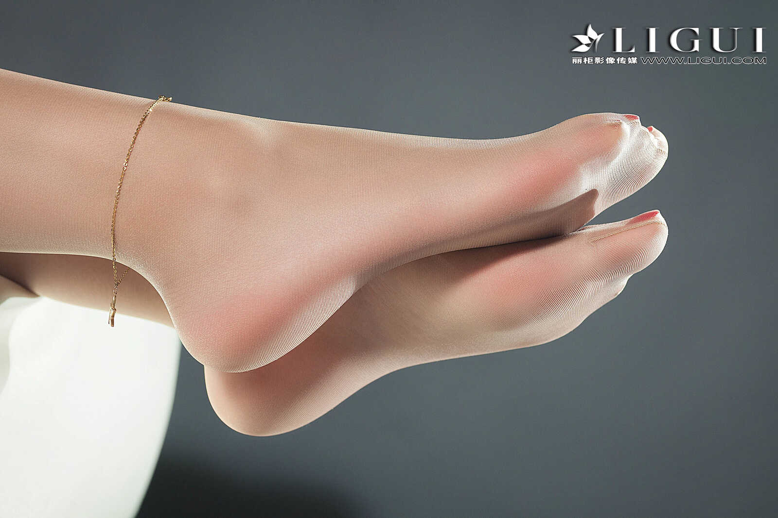 腿模赵维拉《空姐丝足》[丽柜Ligui] 写真集第3张