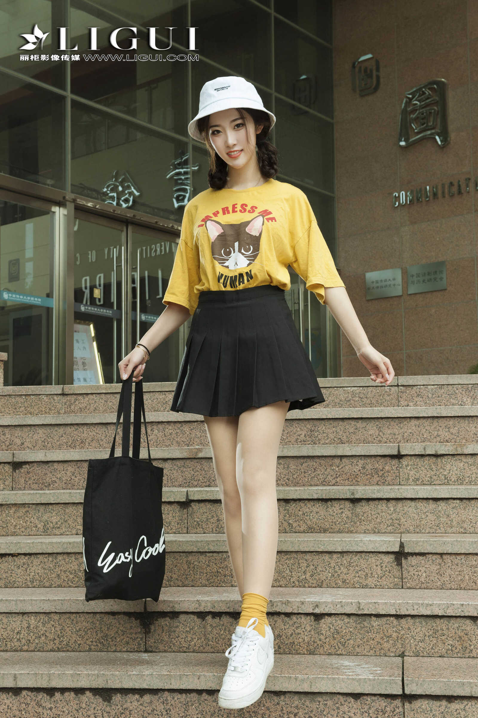 筱筱《街拍时尚少女》 [丽柜Ligui] 写真集第14张