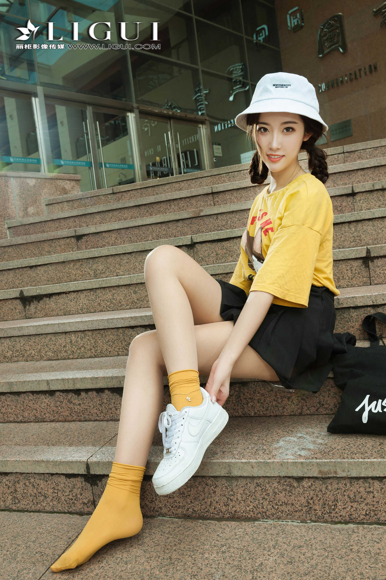 筱筱《街拍时尚少女》 [丽柜Ligui] 写真集第10张