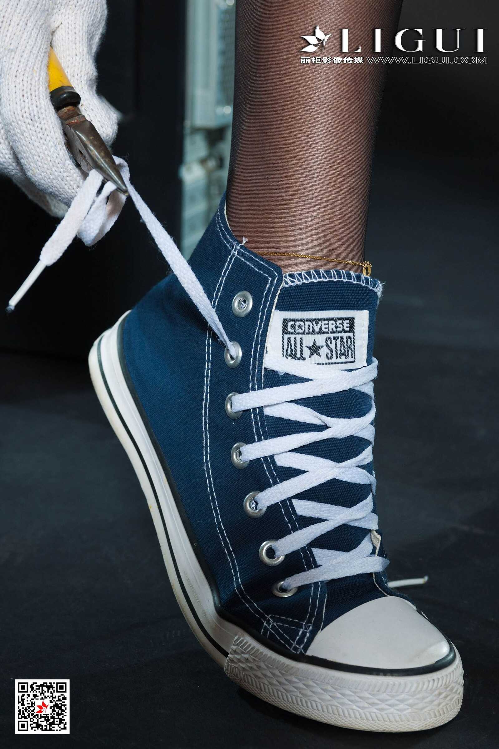 筱筱《牛仔黑丝修理工》 [丽柜Ligui] 网络丽人 写第15张