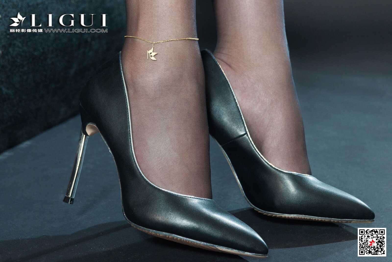 腿模Lala《黑丝玉足OL》 [丽柜Ligui]写真集第2张