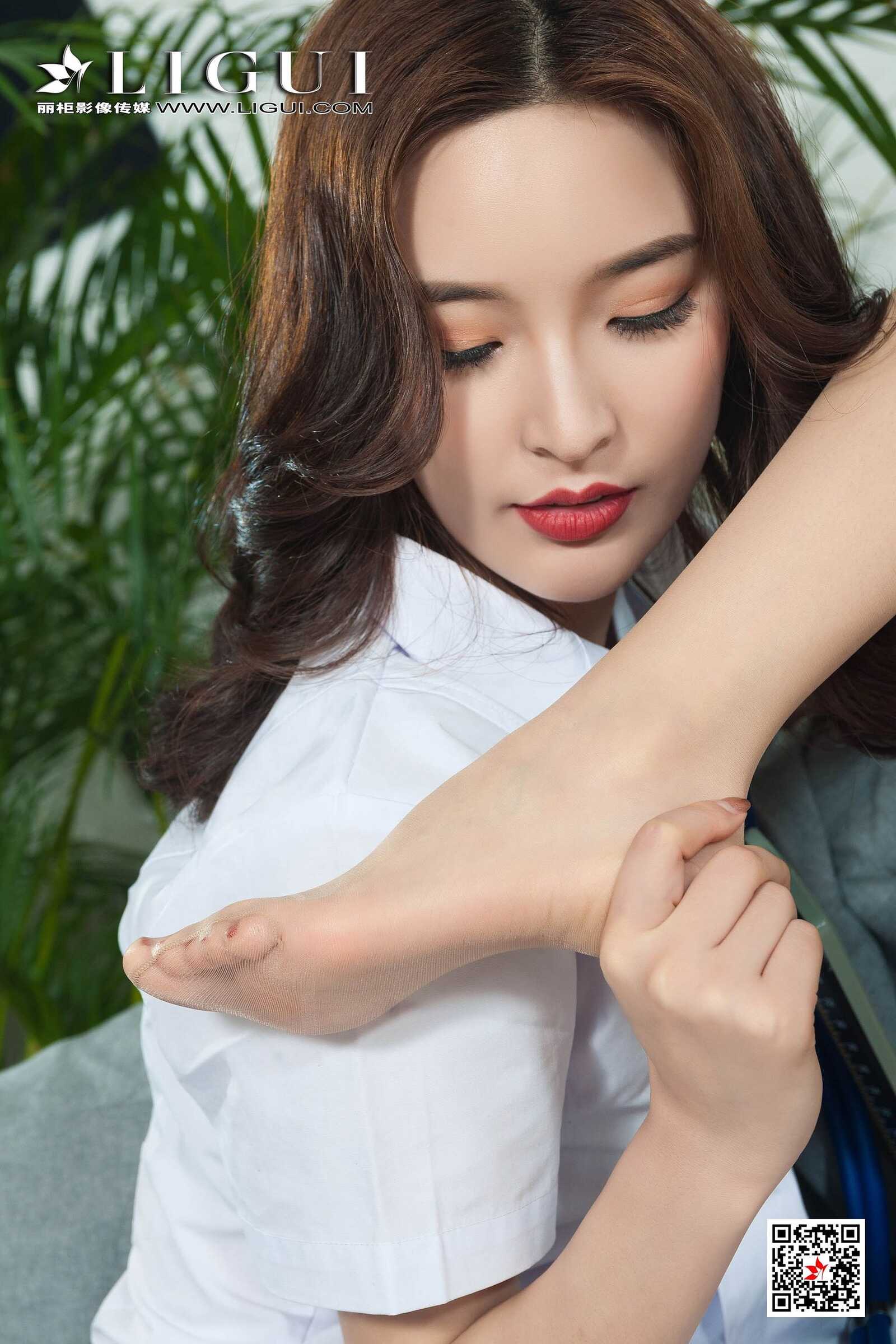 雪糕&amp;amp;兔子《医生与OL的丝袜故事》 [丽柜Ligu第10张