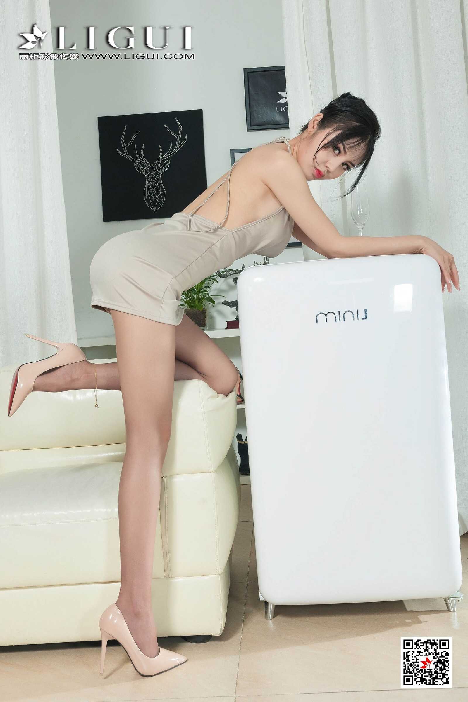 凉儿《黑丝贵美人》 [丽柜Ligui] 写真集第18张