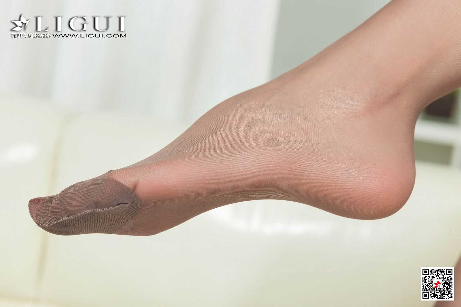 凉儿《黑丝贵美人》 [丽柜Ligui] 写真集第2张