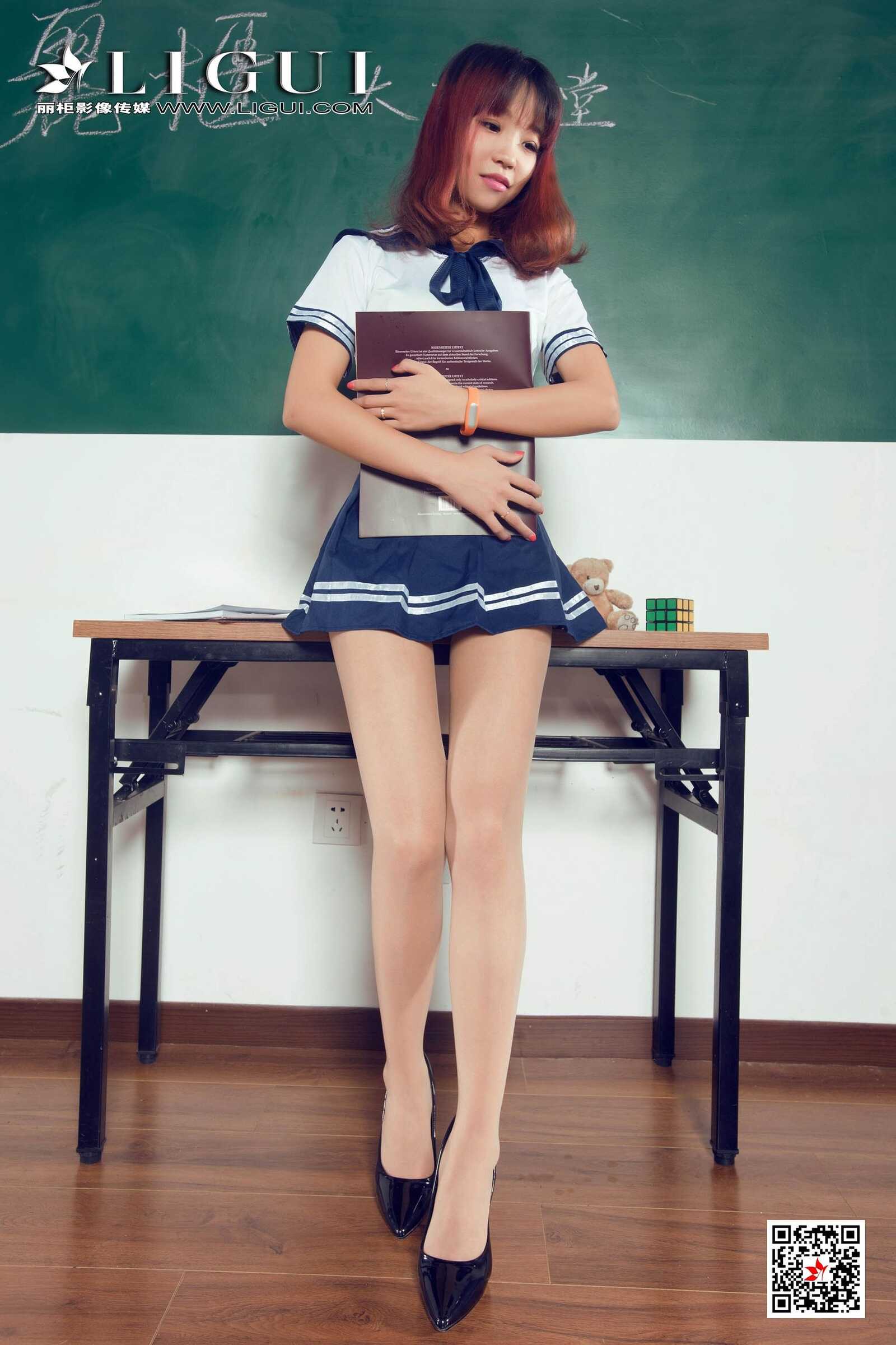 腿模ALAN《教室丝足高跟》 [丽柜Ligui] 写真集第8张