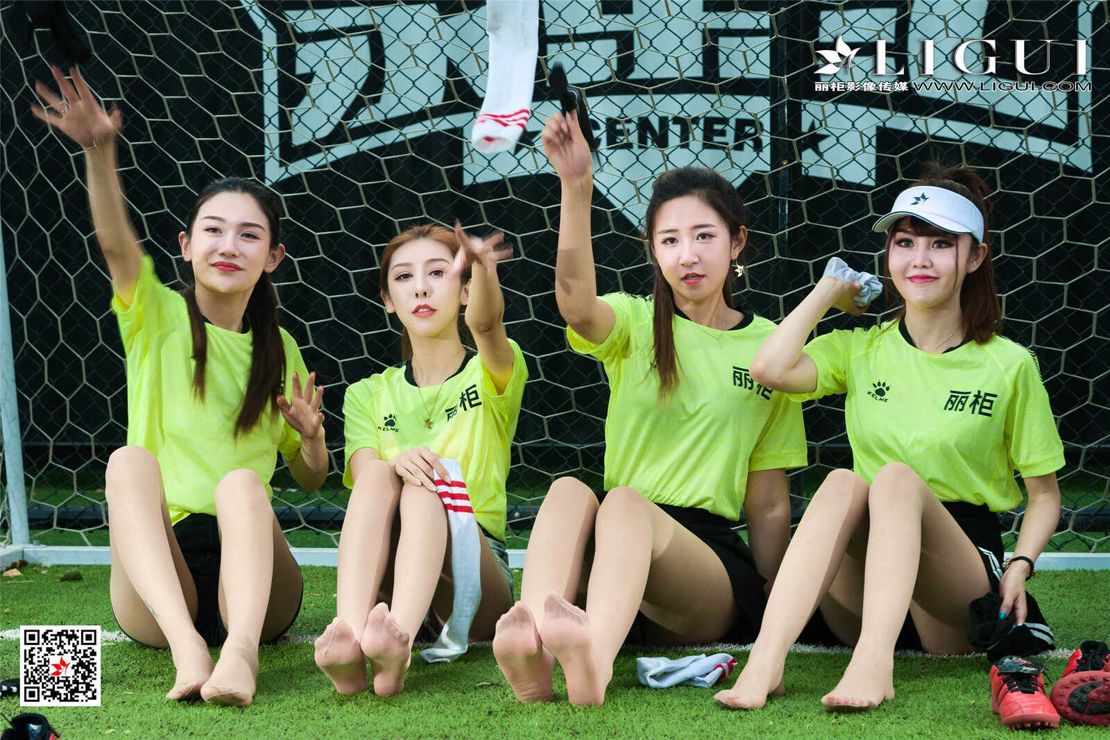 兔子&amp;amp;凉儿&amp;amp;甜甜&amp;amp;允娜《足球丝足》 [丽柜第14张