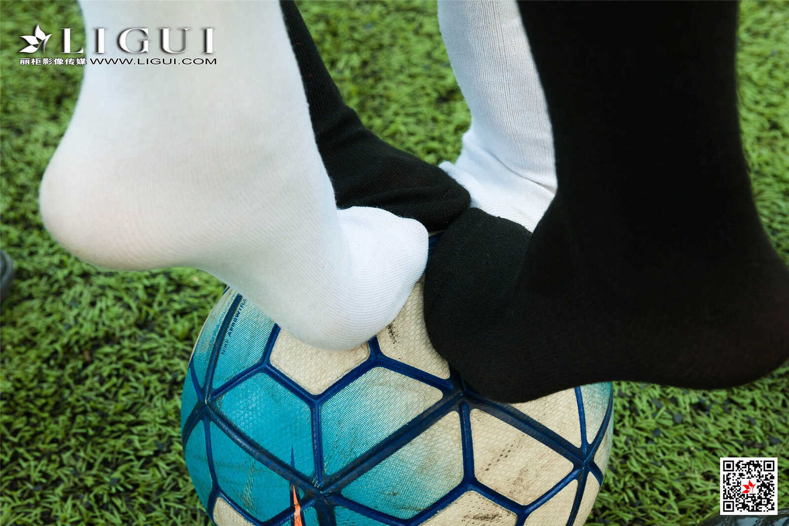 兔子&amp;amp;凉儿&amp;amp;甜甜&amp;amp;允娜《足球丝足》 [丽柜第14张