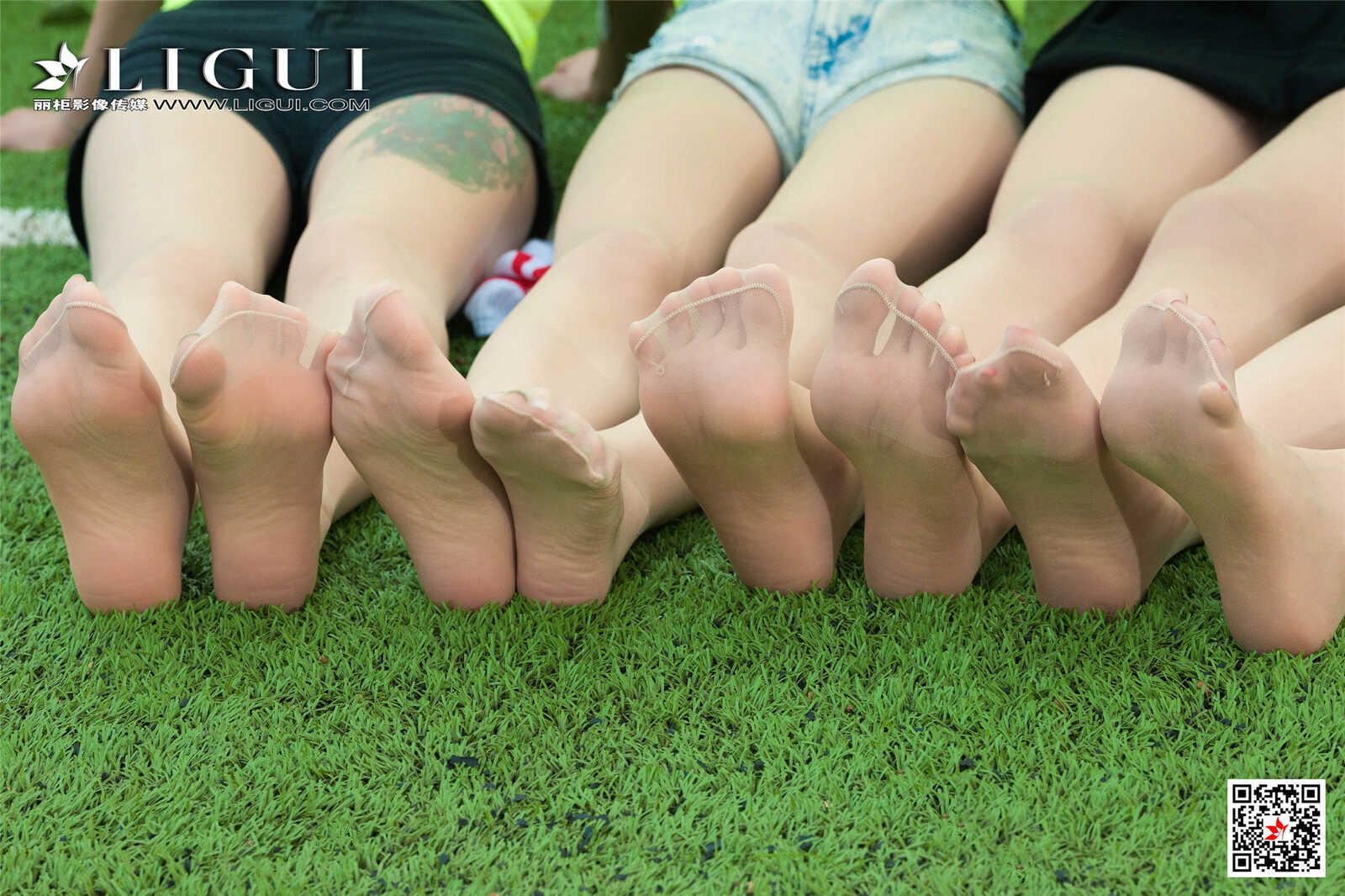 兔子&amp;amp;凉儿&amp;amp;甜甜&amp;amp;允娜《足球丝足》 [丽柜第13张