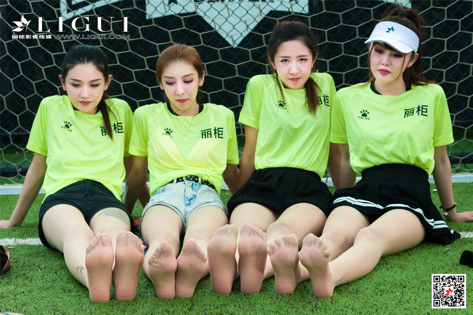 兔子&凉儿&甜甜&允娜《足球丝足》 [丽柜第5张
