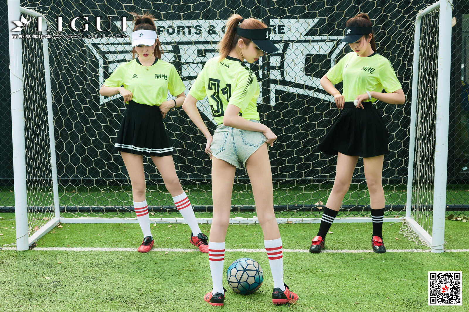 兔子&凉儿&甜甜&允娜《足球丝足》 [丽柜第2张