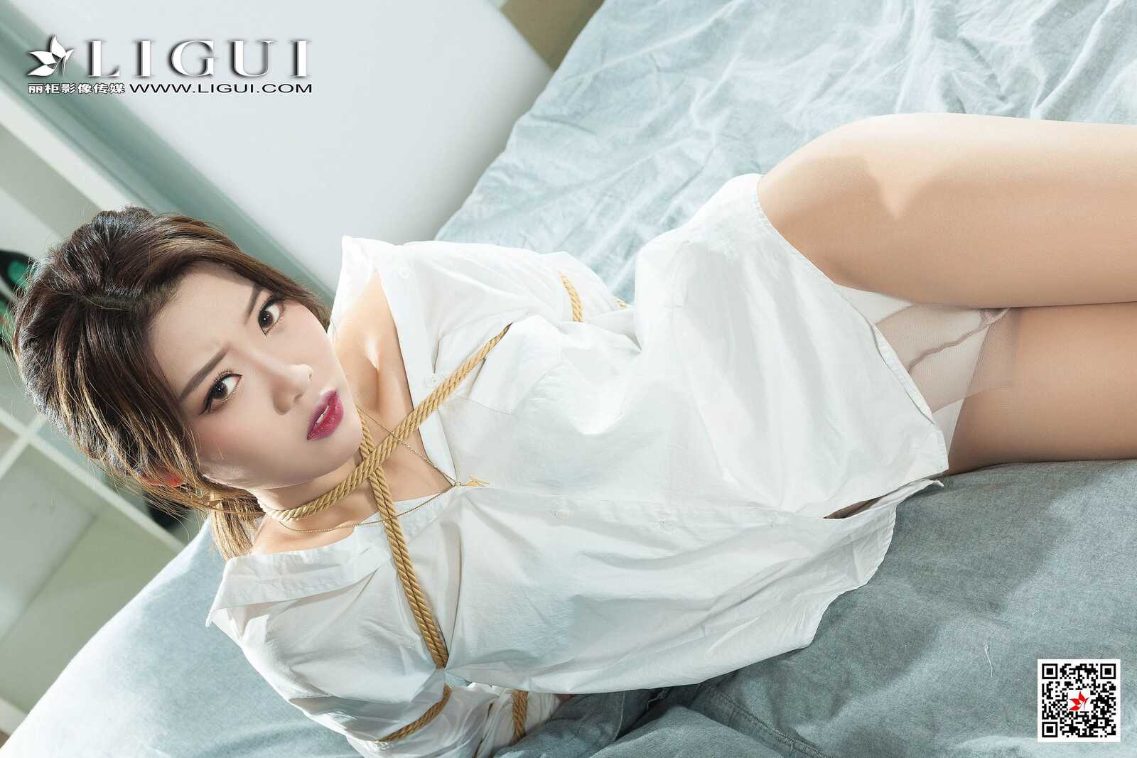 钟情《白衬衫丝足绳艺》 [丽柜美束Ligui] 写真集第10张