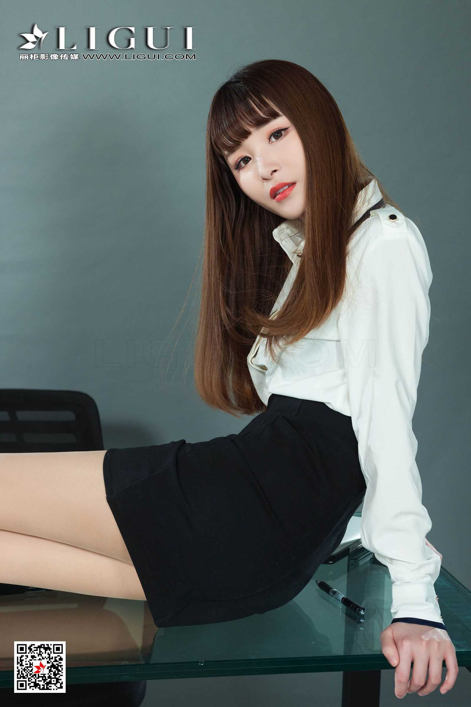 瑶瑶《OL小秘丝足美腿》 [丽柜LIGUI] 网络丽人 写第11张