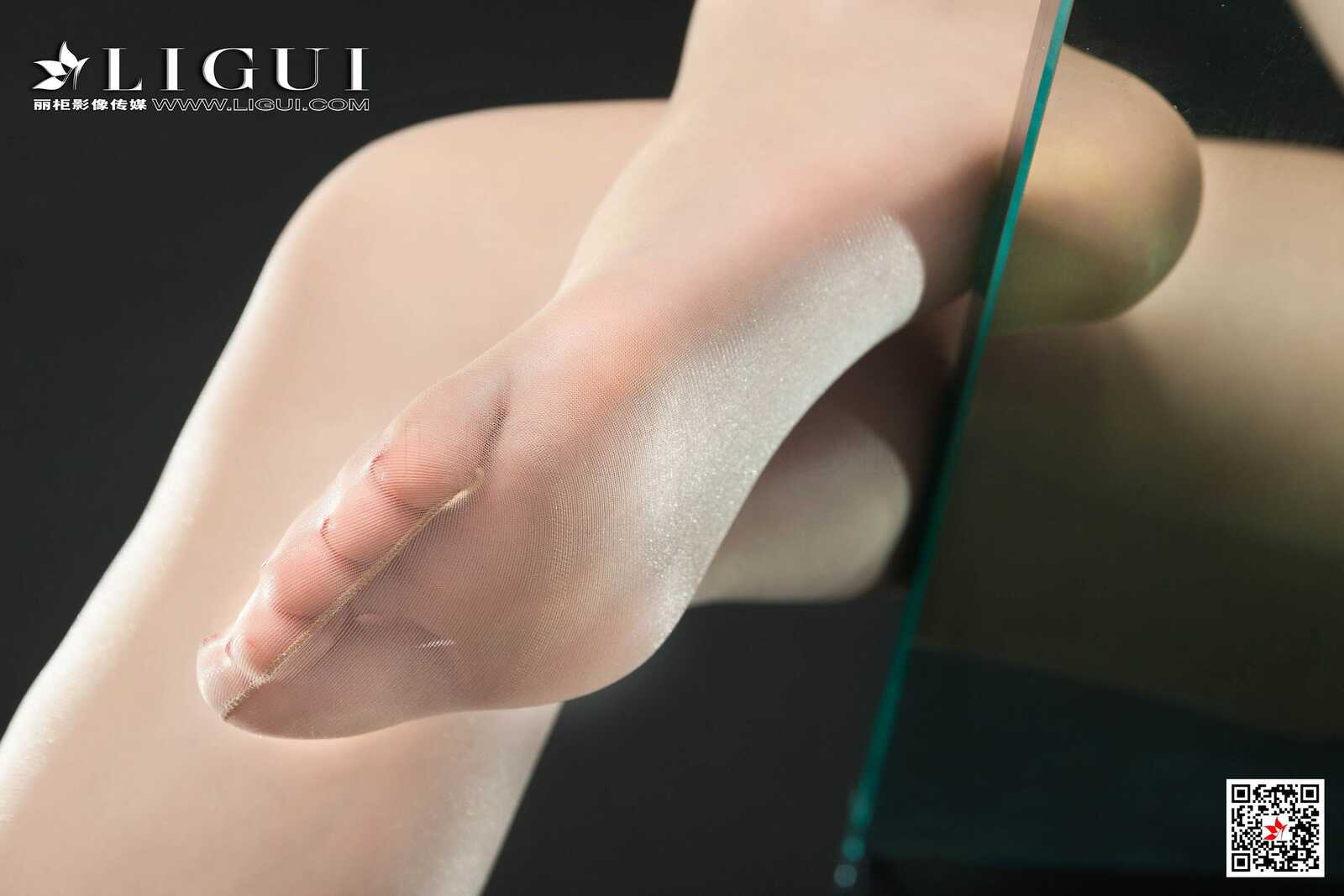 模特呢楠《肉丝长腿OL女郎》 [丽柜LIGUI] 网络丽人第1张