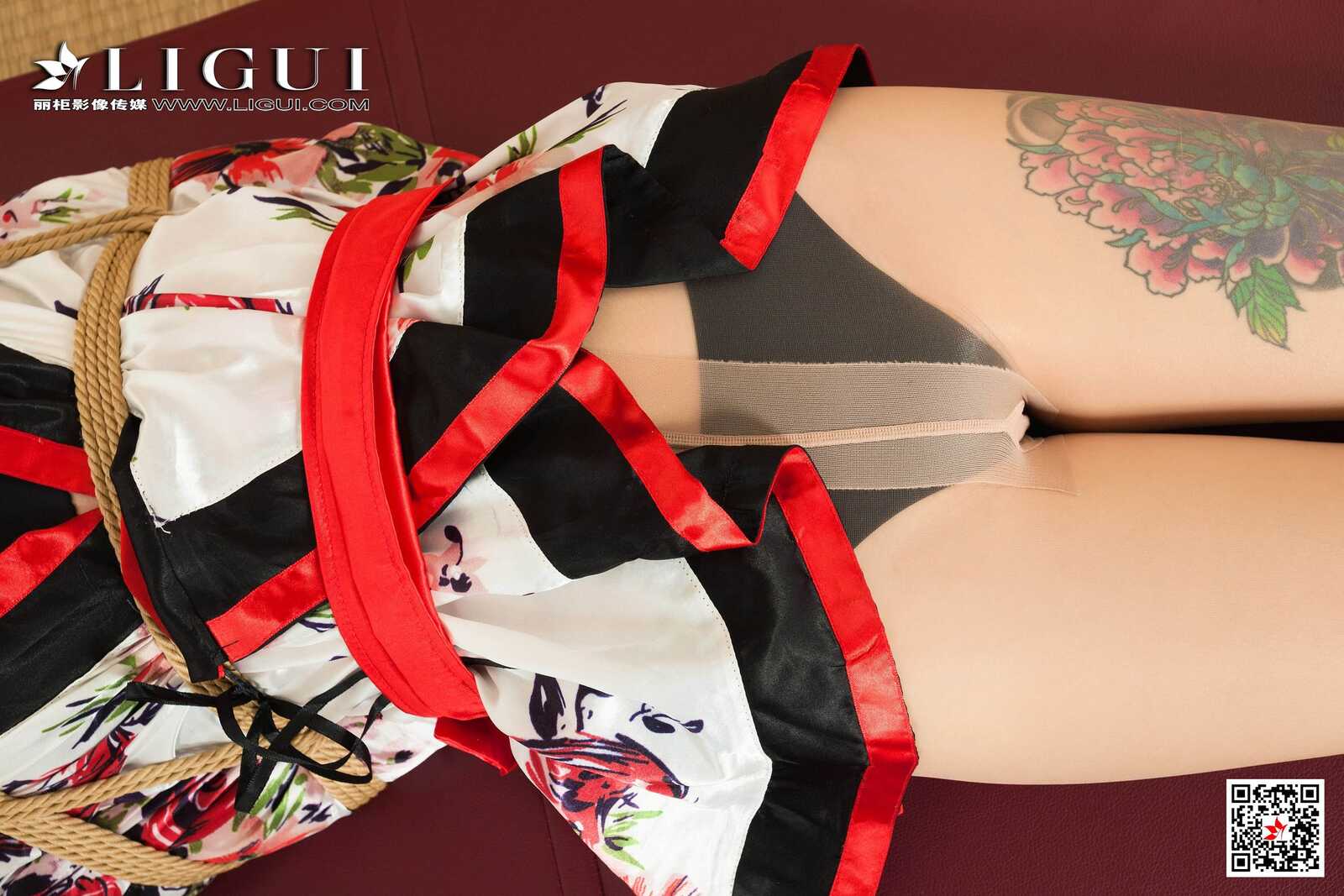 甜甜《绳艺捆绑丝袜人体摄影》 [丽柜美束] 写真第9张