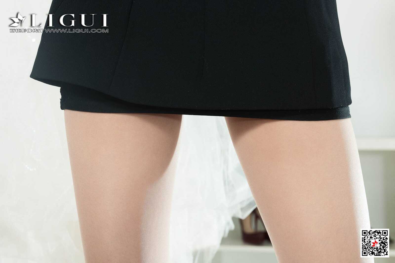 Model 兔子《肉丝袜诱惑》 [丽柜LiGui] 网络丽人第1张