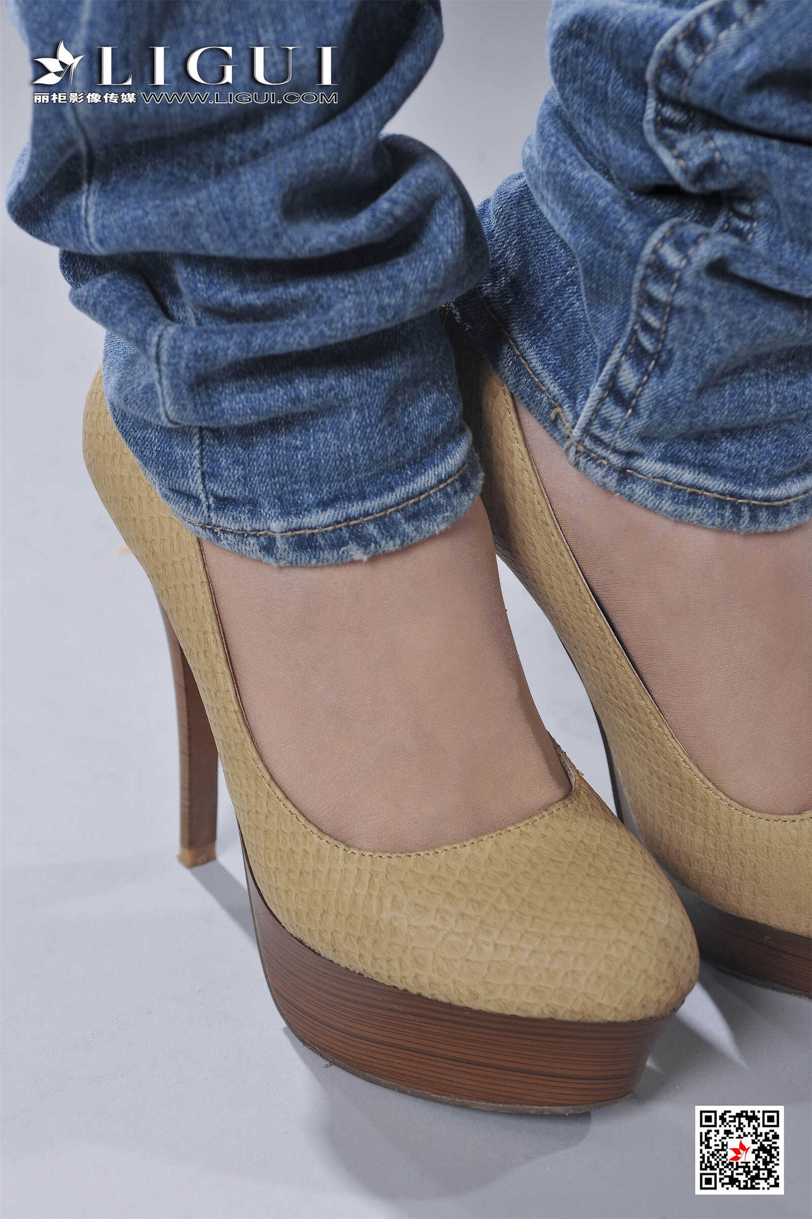 可馨《牛仔紧身裤女郎》 [丽柜Ligui] 写真集第13张