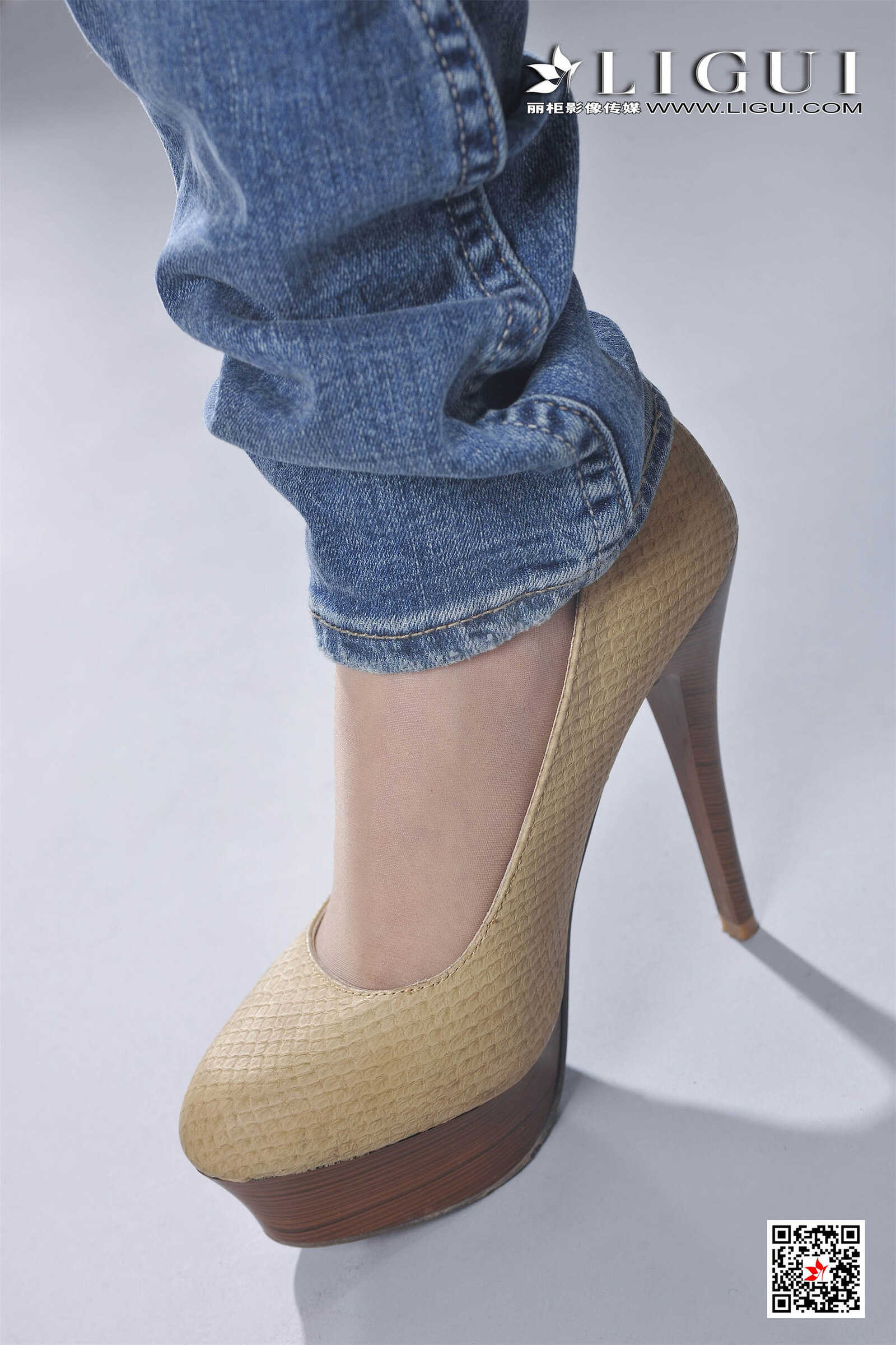 可馨《牛仔紧身裤女郎》 [丽柜Ligui] 写真集第3张
