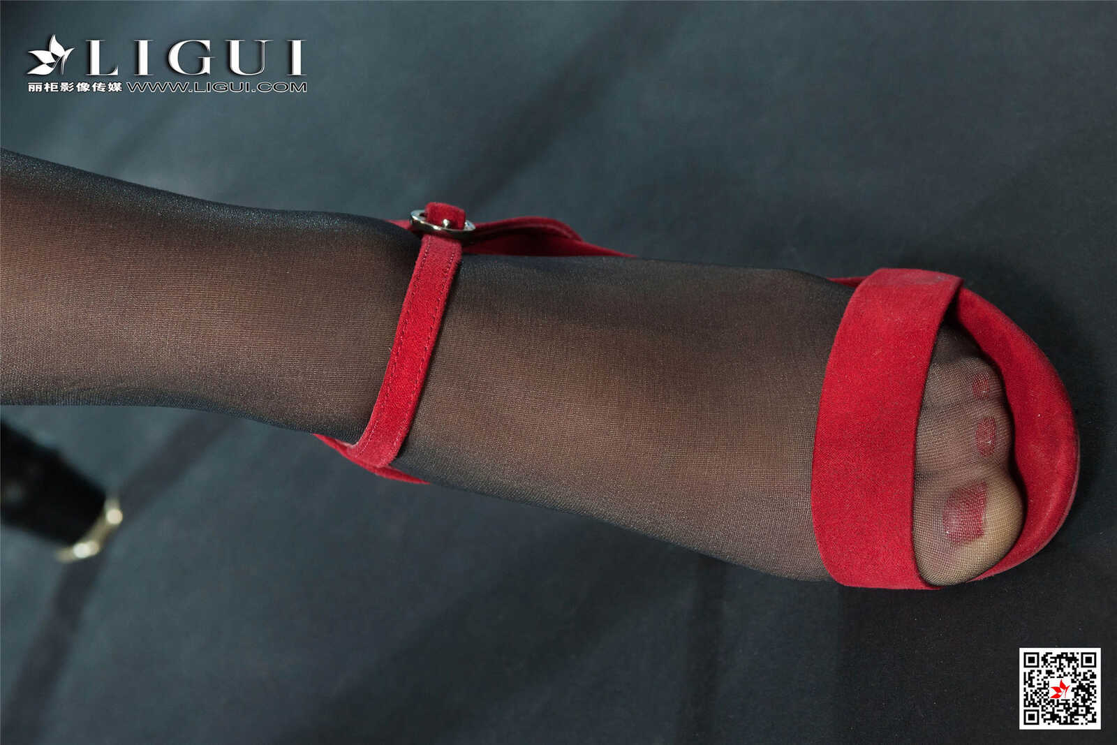 汐汐《黑丝镣铐兔女郎》 [丽柜Ligui] 写真集第1张