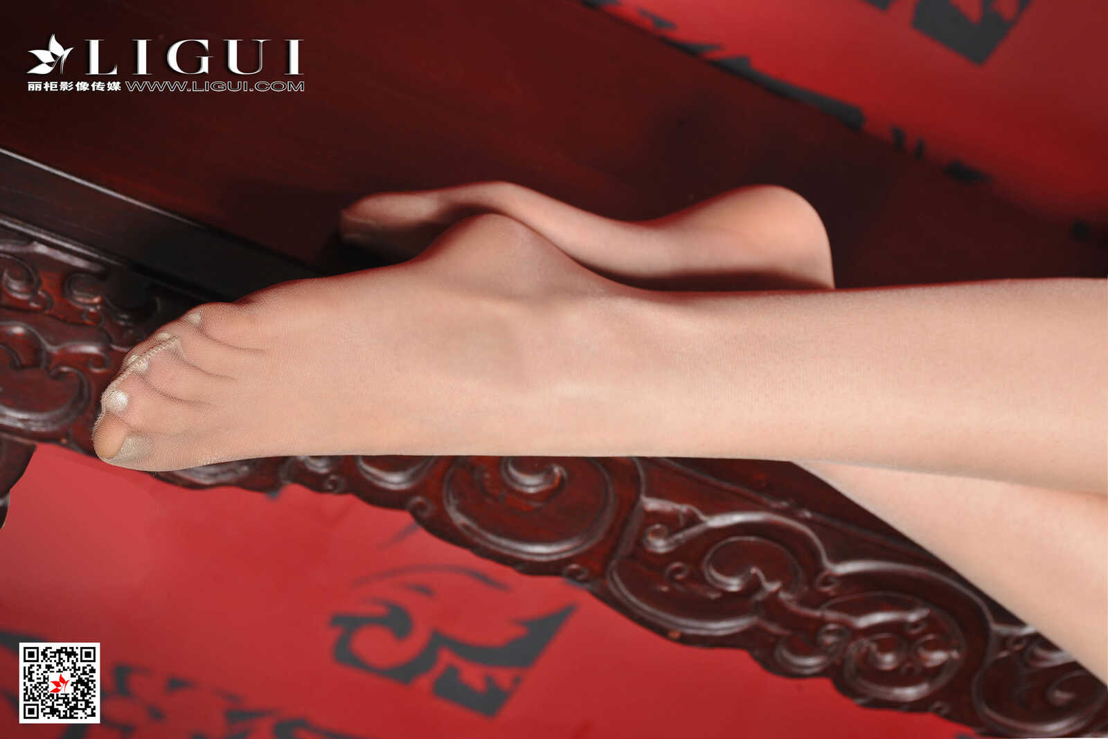 美辰《连衣裙肉丝美腿》 [丽柜Ligui] 写真集第2张