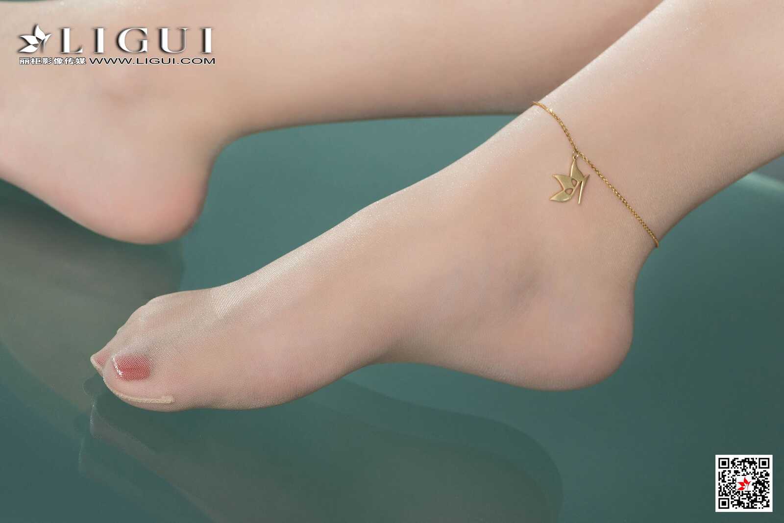 小辫儿《肉丝西服OL美腿》 [丽柜Ligui] 写真集第5张