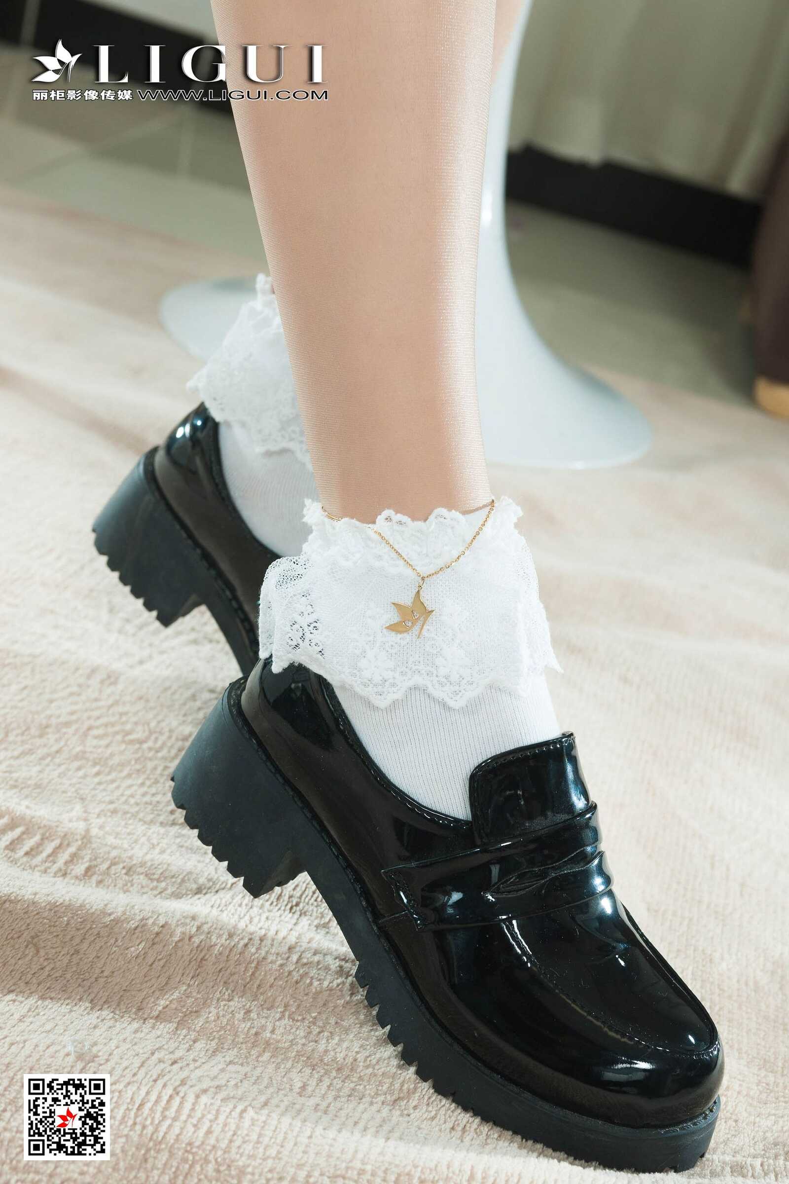 潘潘《丝袜学妹》 [丽柜Ligui] 写真集第14张