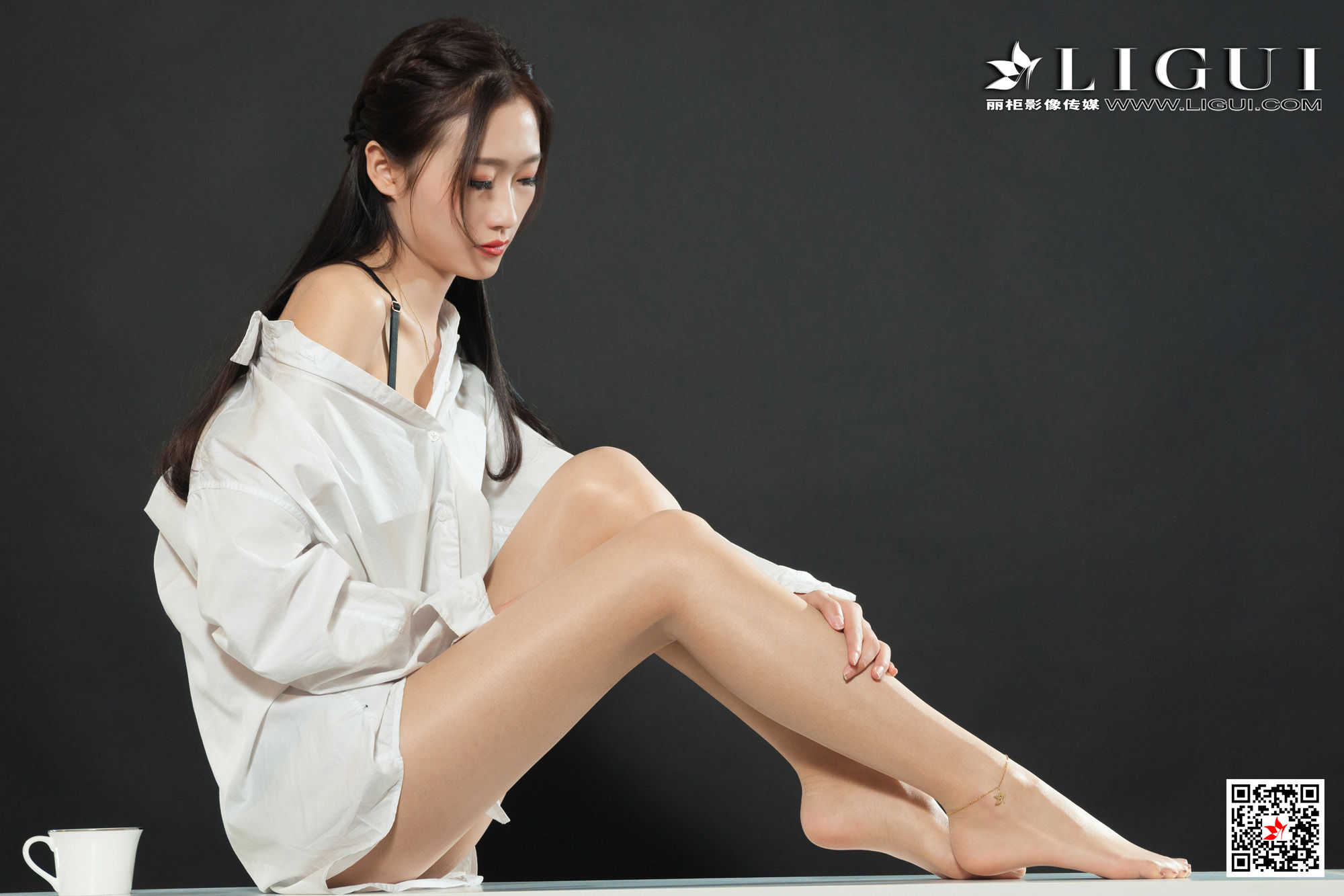 王炜炜《性感白衬衫女郎》 [丽柜Ligui] 写真集第6张