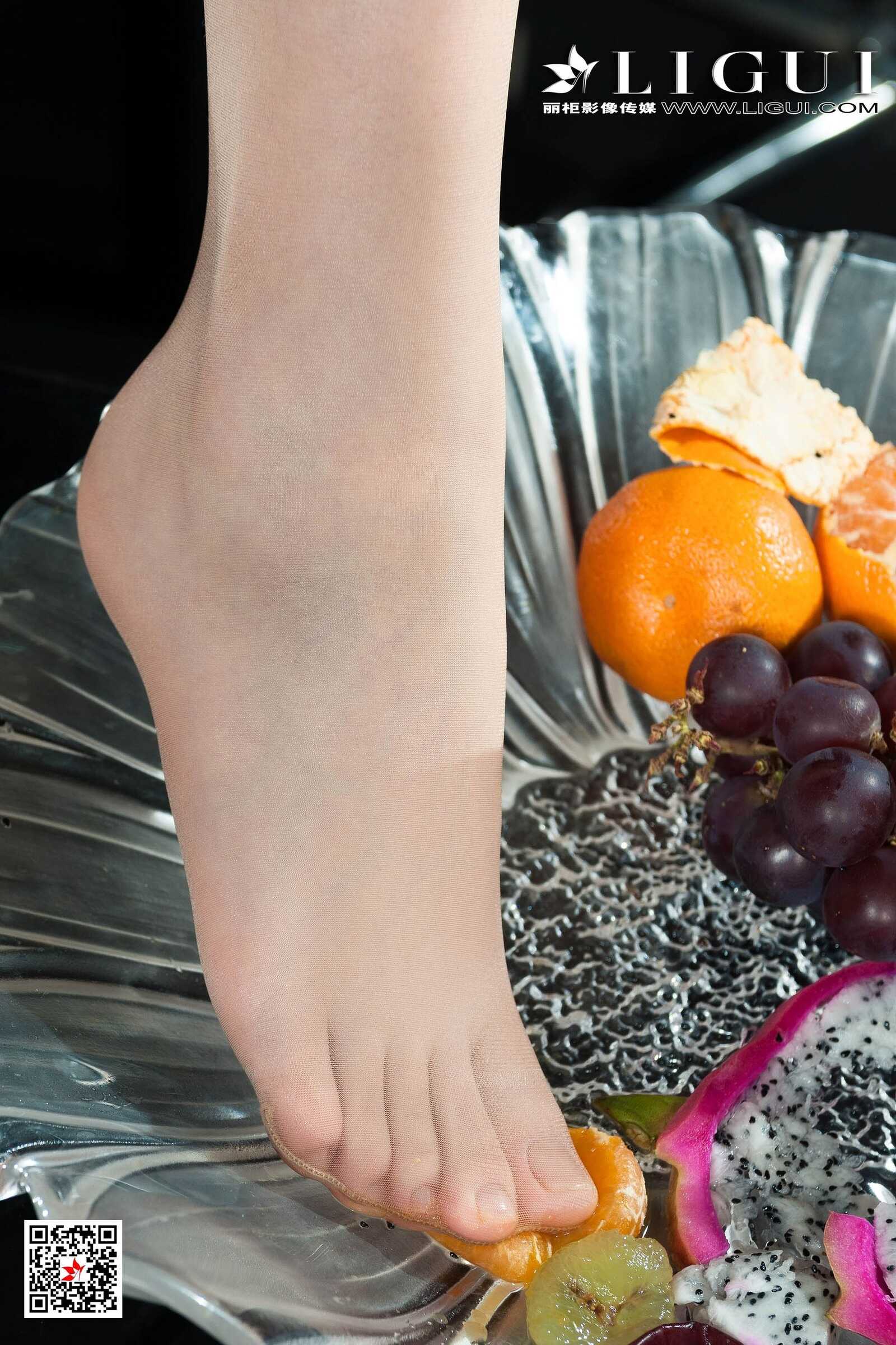腿模阳阳《OL水果丝足》 [丽柜Ligui] 写真集第13张