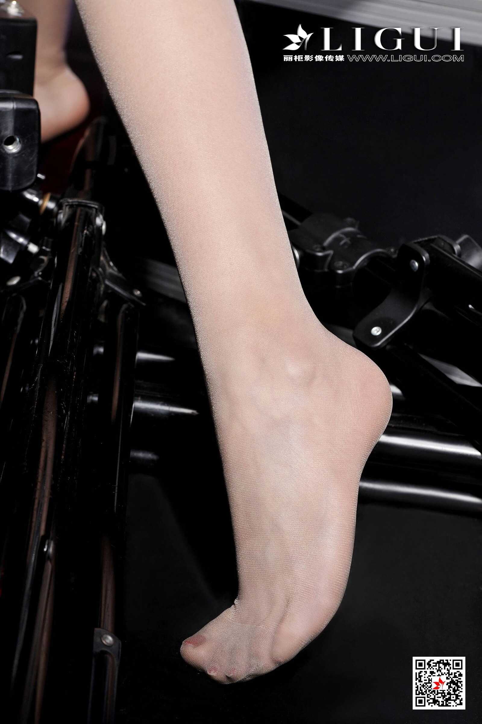 模特可馨《皮衣VS肉丝》 [丽柜Ligui] 网络丽人 写第13张